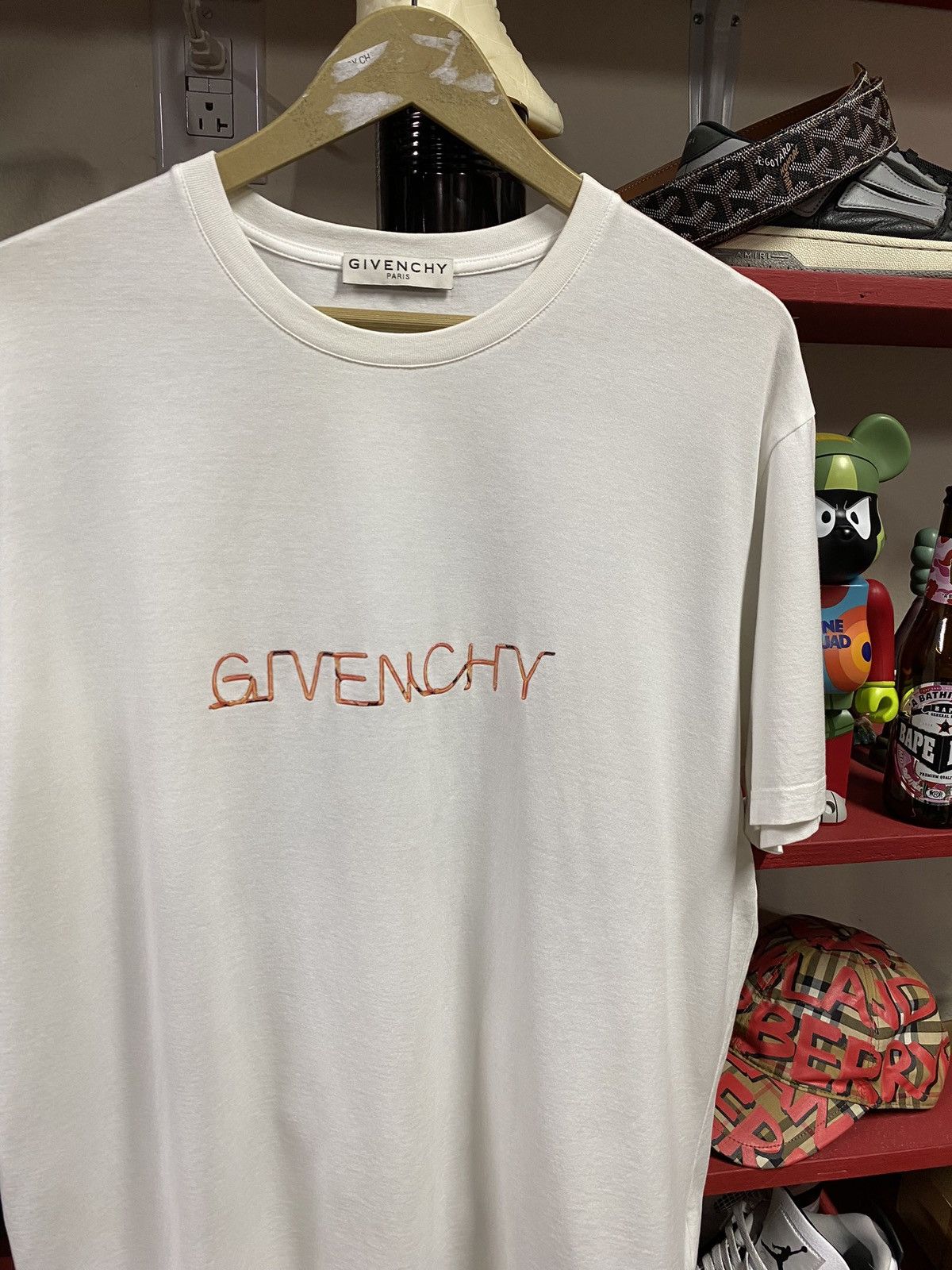 Givenchy Givenchy Spellout street shirt Preowned Large Size US L / EU 52-54 / 3 - 3 Thumbnail