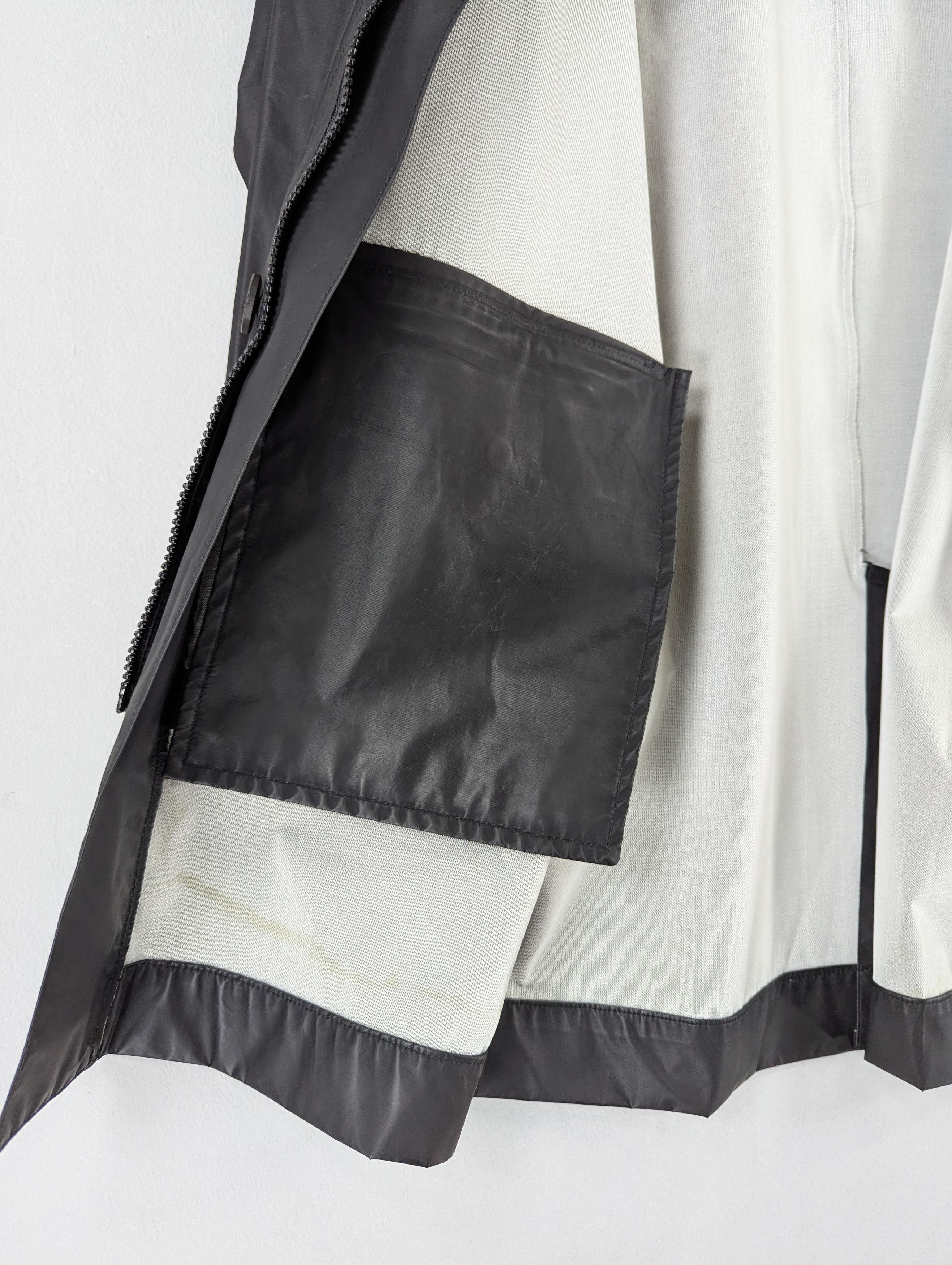 Stutterheim Men's Black Stutterheim Hoodie Long Raincoat Jacket XXS Size US XXS / EU 40 - 15 Thumbnail