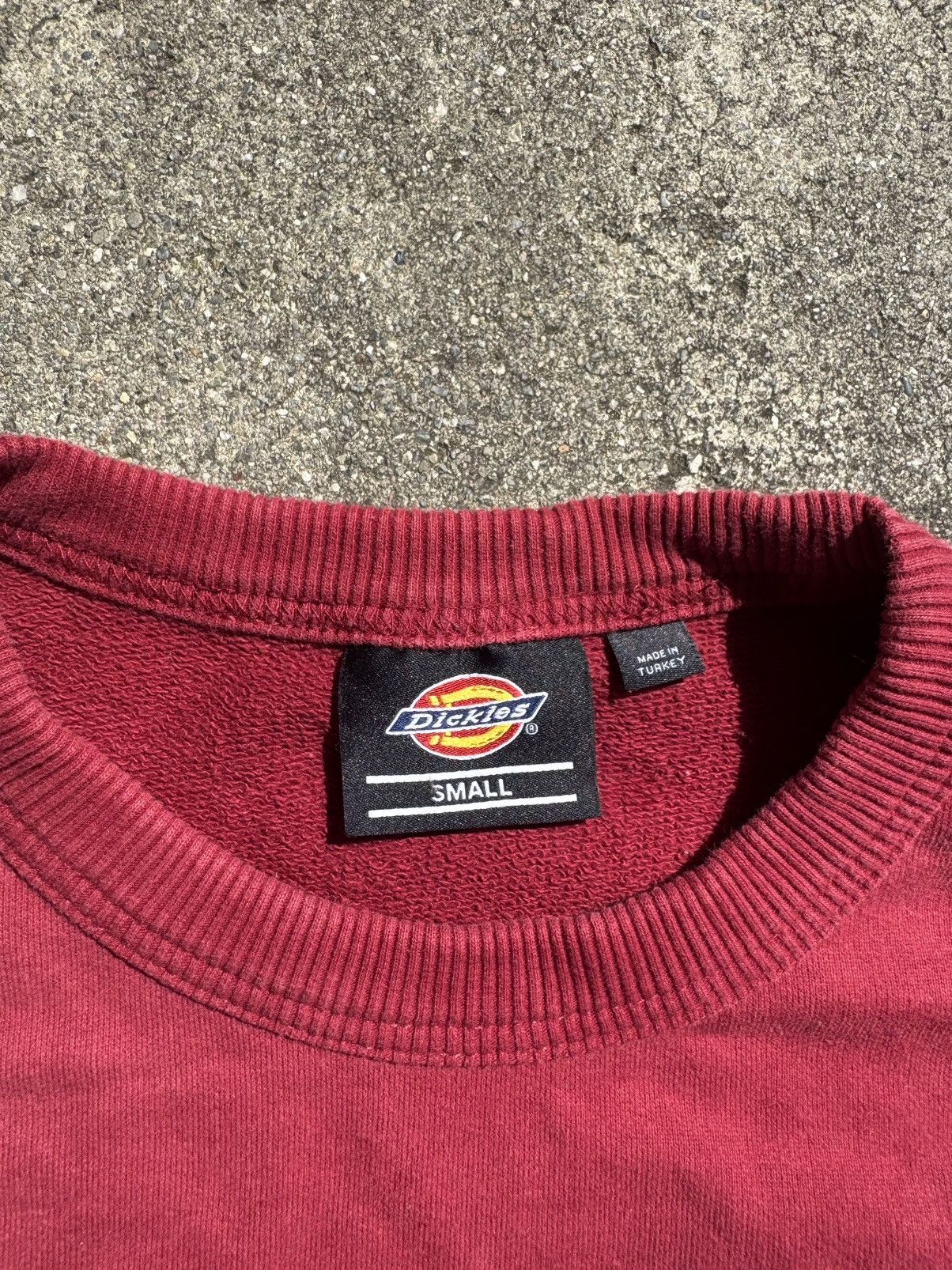Dickies Dickies burgundy crewneck sweatshirt Size US S / EU 44-46 / 1 - 2 Thumbnail