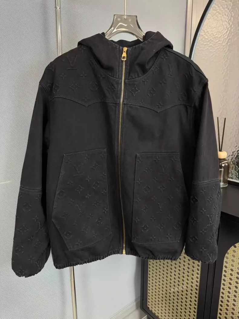 Louis Vuitton LOUIS VUITTON Black embossed dark pattern presbyopic full l Size US M / EU 48-50 / 2 - 1 Thumbnail