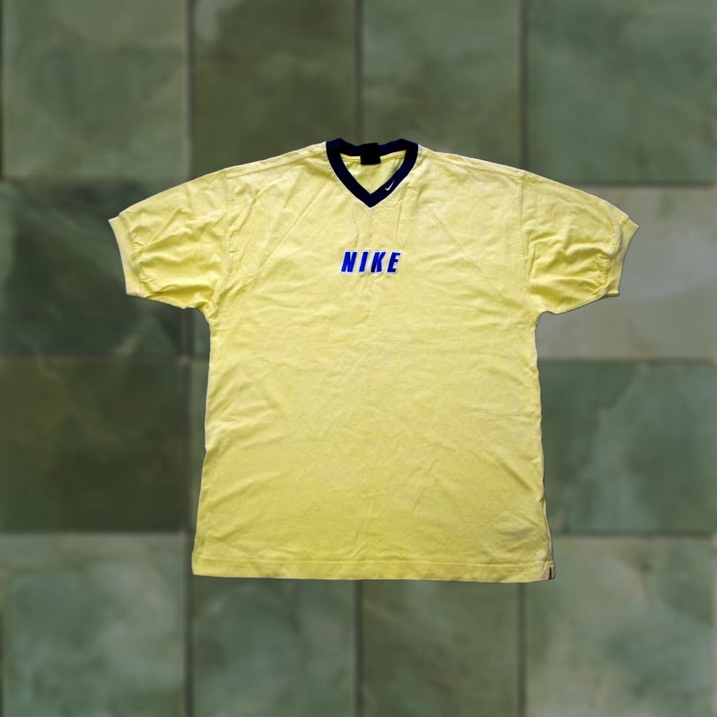 Nike 90'S VINTAGE NIKE YELLOW T SHIRT EMBROIDERED MADE IN GREECE SIZE L Mens Large T-shirt 100% Cotton Short Sleeve 1990s Rare Size US L / EU 52-54 / 3 - 1 Thumbnail