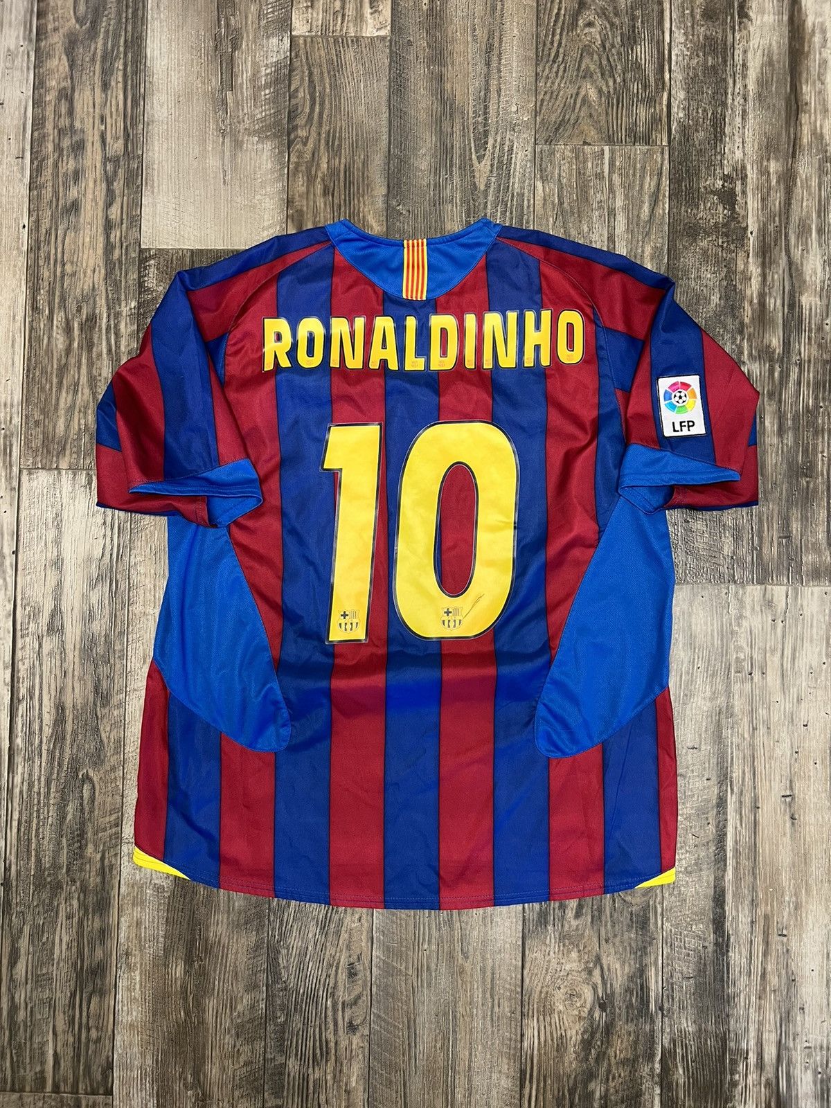 Barcelona Ronaldinho Retro Jersey  Retro Collection - Cyberried Store