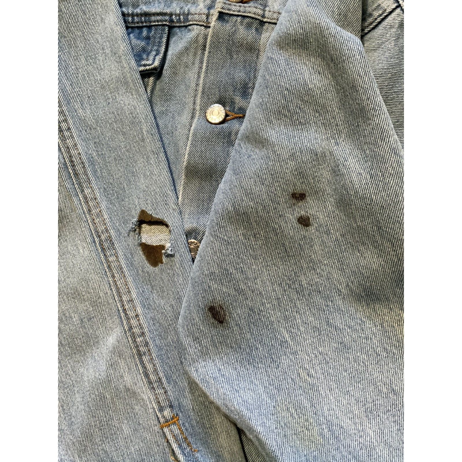 Vintage VINTAGE 80s 90s TGI Friday’s Throughout The World Embossed Denim Jean Jacket Sz. L Men’s? Size US 33 - 7 Thumbnail