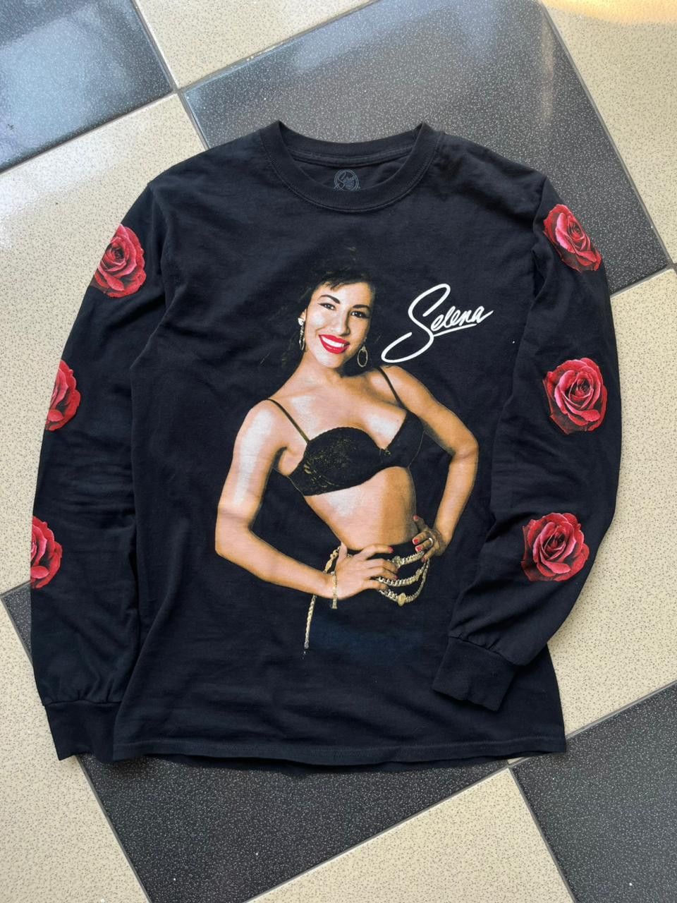 Other Official Selena Graphic Long Sleeve Size US S / EU 44-46 / 1 - 1 Thumbnail