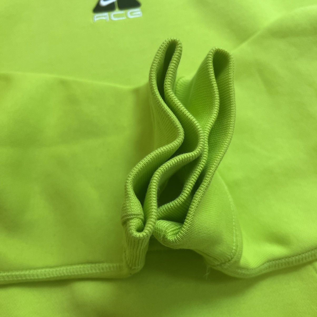 Nike ACG Nike ACG Therma Fit Neon Volt Large Hoodie Sweatshirt VNDS Size US L / EU 52-54 / 3 - 7 Thumbnail