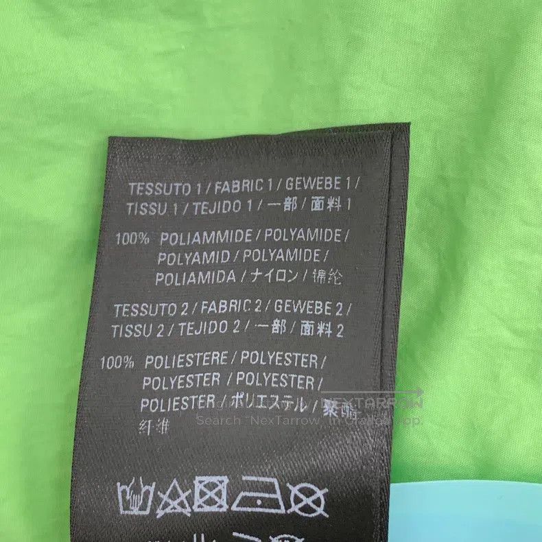 Balenciaga Balenciaga Contrast color logo lettering print stand colla Size XXS / US 00 / IT 34 - 8 Thumbnail