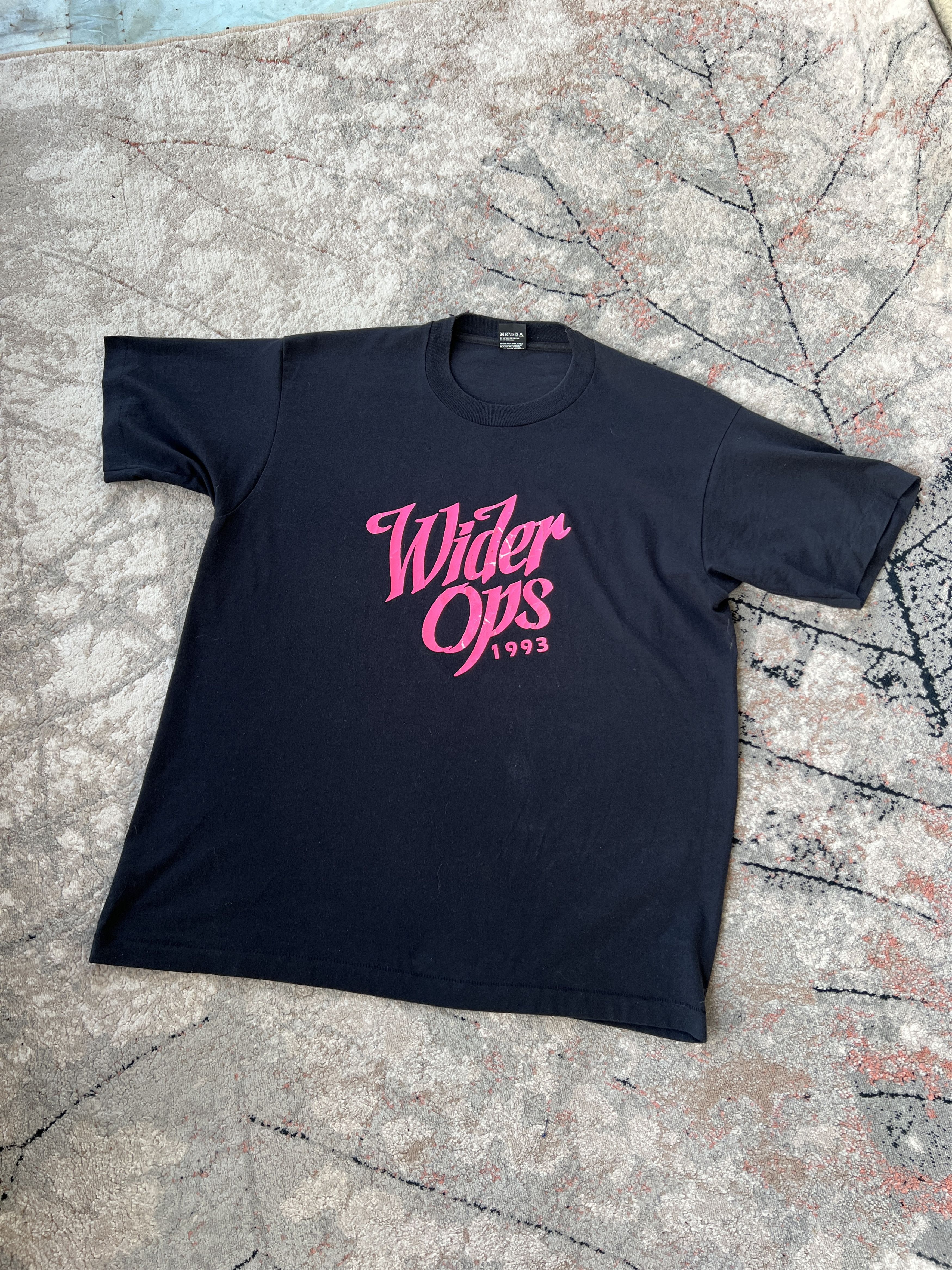 Vintage Wider OPS 1993 Made In USA Vintage Tee Size US XL / EU 56 / 4 - 1 Thumbnail