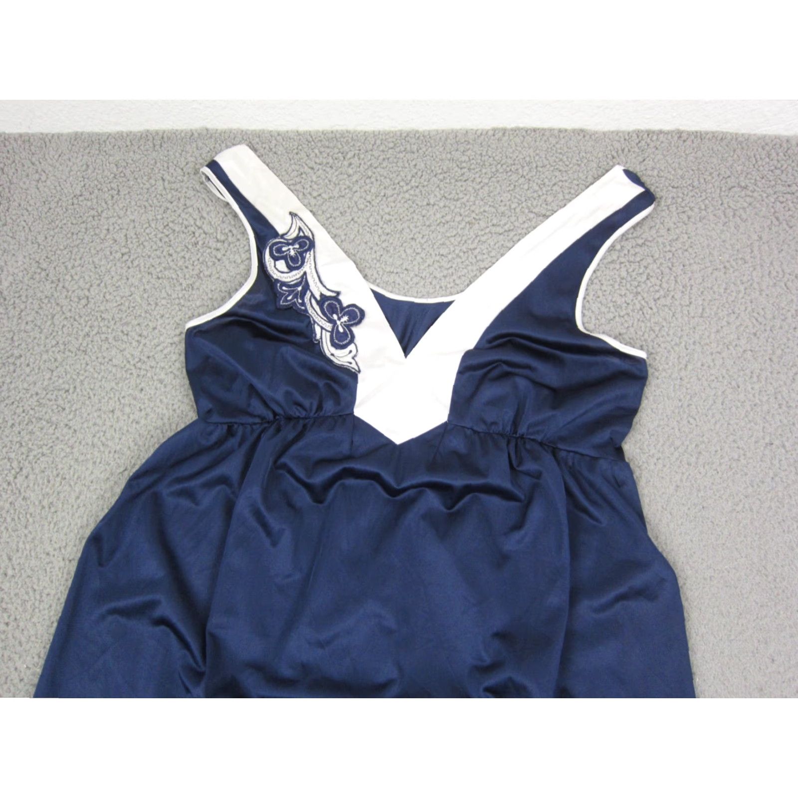 Vintage VINTAGE Lorraine Dress Shirt Womens M Blue Satin Sleeveless Midi V-Neck Made in USA Size ONE SIZE - 2 Thumbnail