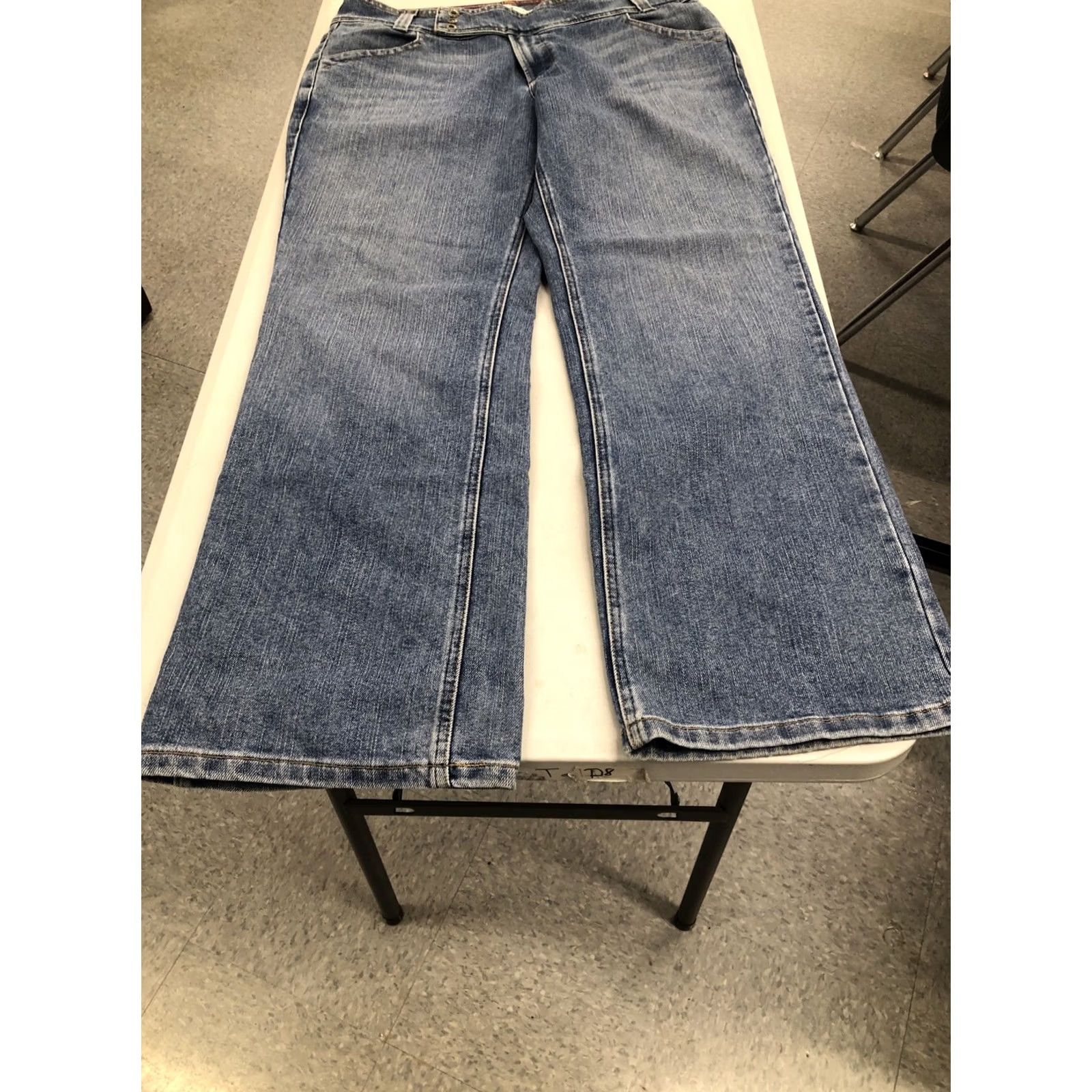 Tommy Hilfiger TOMMY HILFIGER Jeans Women's 18 High Rise Bootcut Hipster Denim 38x32.5 Blue 5-Pocket N/A Regular Vintage/HS Girls? Size 40" / US 18 - 5 Thumbnail