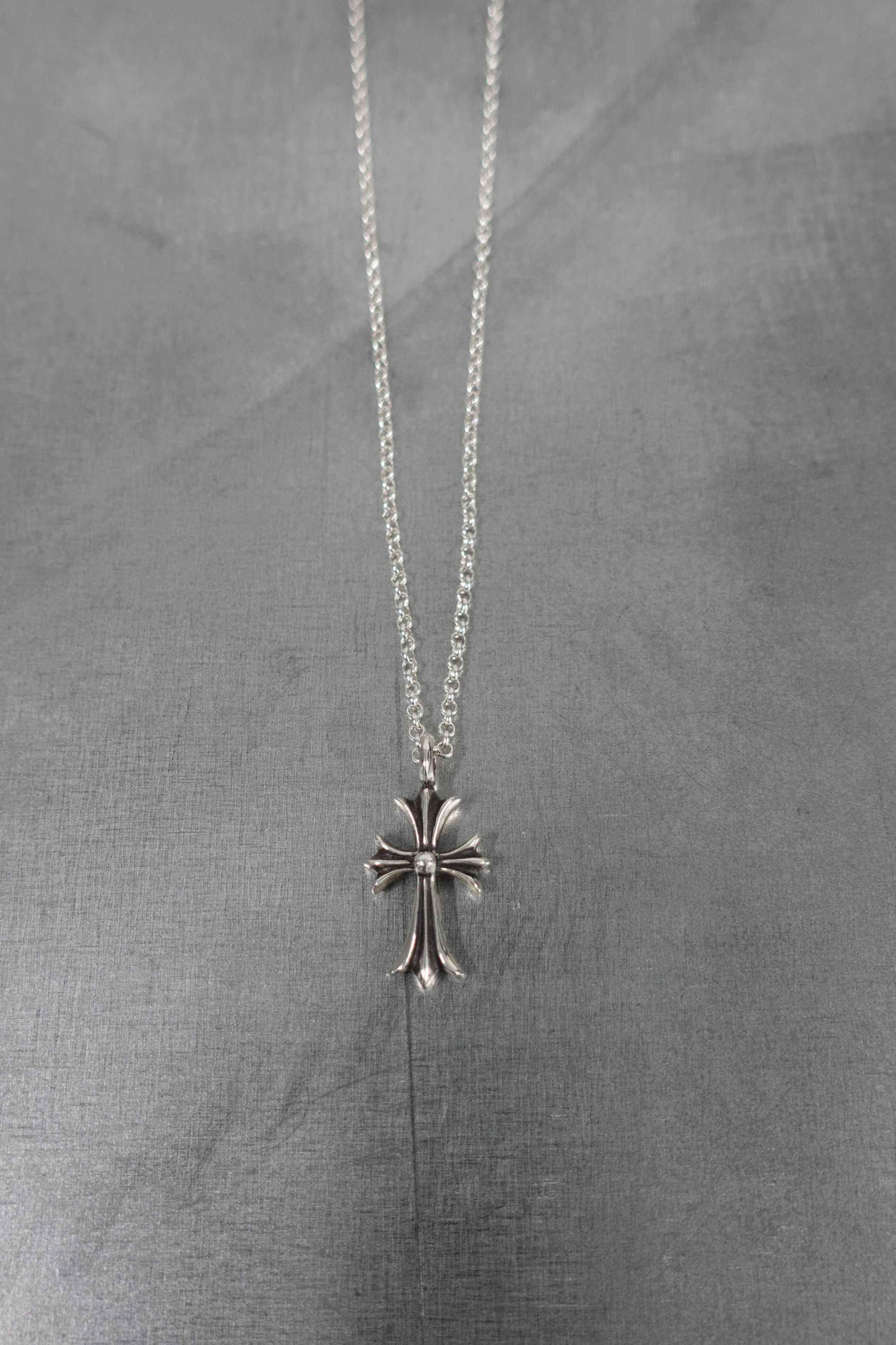 Chrome Hearts CHROME HEARTS SILVER TINY CROSS PAVE DIAMOND PENDANT CHARM Size ONE SIZE - 4 Thumbnail