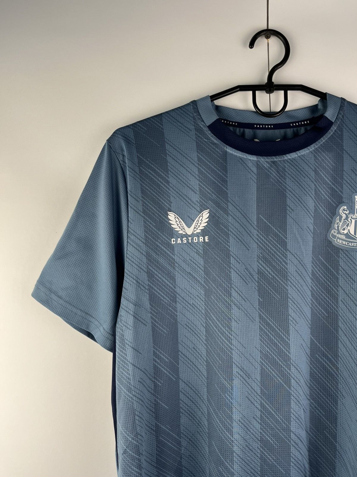 Castore Newcastle Castore 23-24 Soccer Football Jersey Size US S / EU 44-46 / 1 - 2 Thumbnail