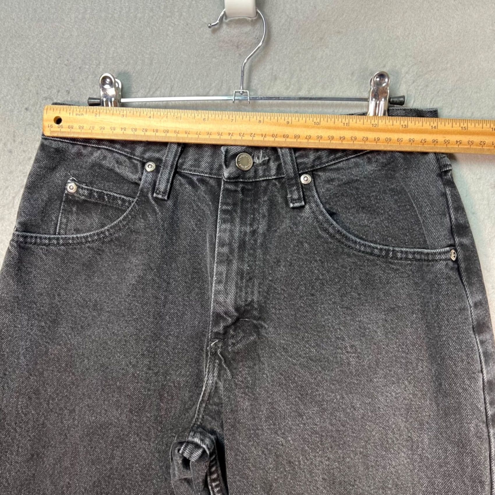 Wrangler VINTAGE Wrangler Mens Size 30 x 32 Black Denim Jeans Relaxed Fit Jeans Mens 30 Black Denim 5-Pocket Wrangler Relaxed Straight Fit Cotton Denim Size US 30 / EU 46 - 5 Thumbnail