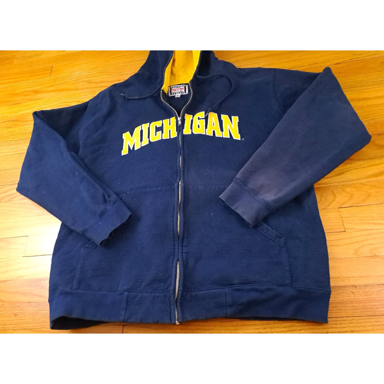 Vintage VINTAGE Foot Locker Michigan Wolverines Embroidered Cotton Zip Hooded Jacket XL Blue Unisex Adults 90s Basketball Size US XL / EU 56 / 4 - 6 Thumbnail