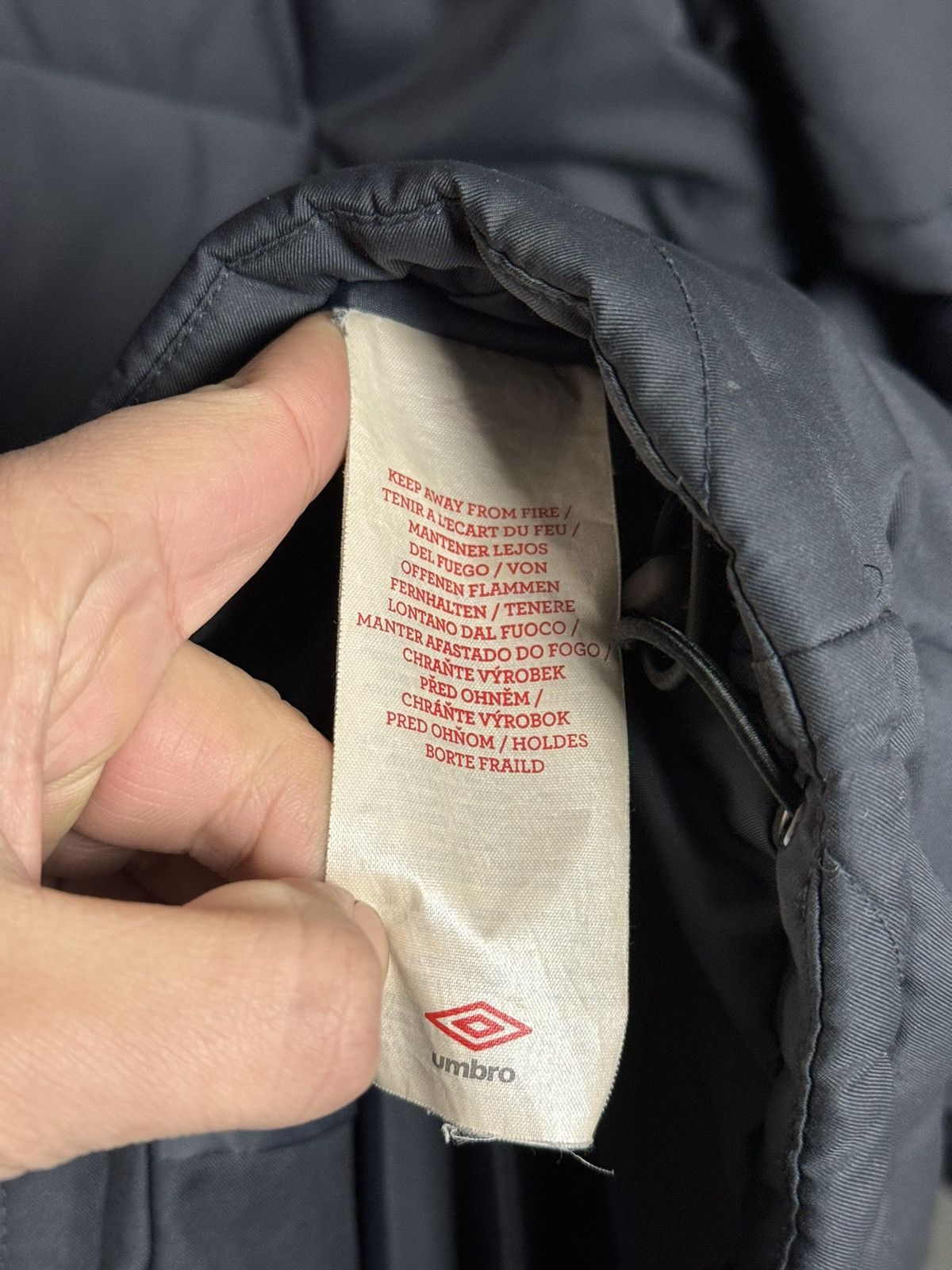 Umbro Manchester City Training Football Soccer Jacket Size US XL / EU 56 / 4 - 16 Thumbnail