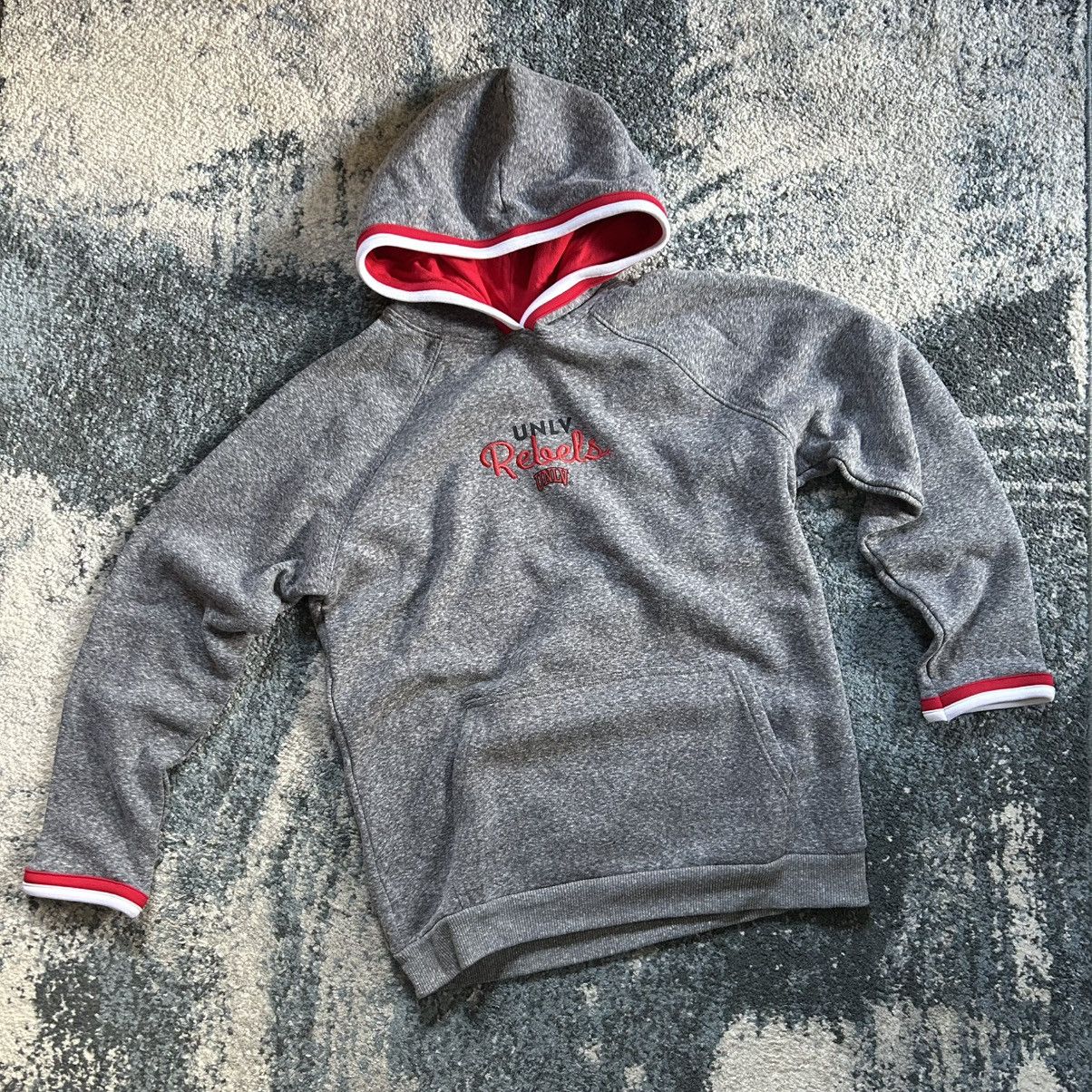 Champion UNLV RUNNiN’ REBELS DARK HEATHER RAGLAN ATHLEiSURE HOODiE Size L / US 10 / IT 46 - 4 Thumbnail