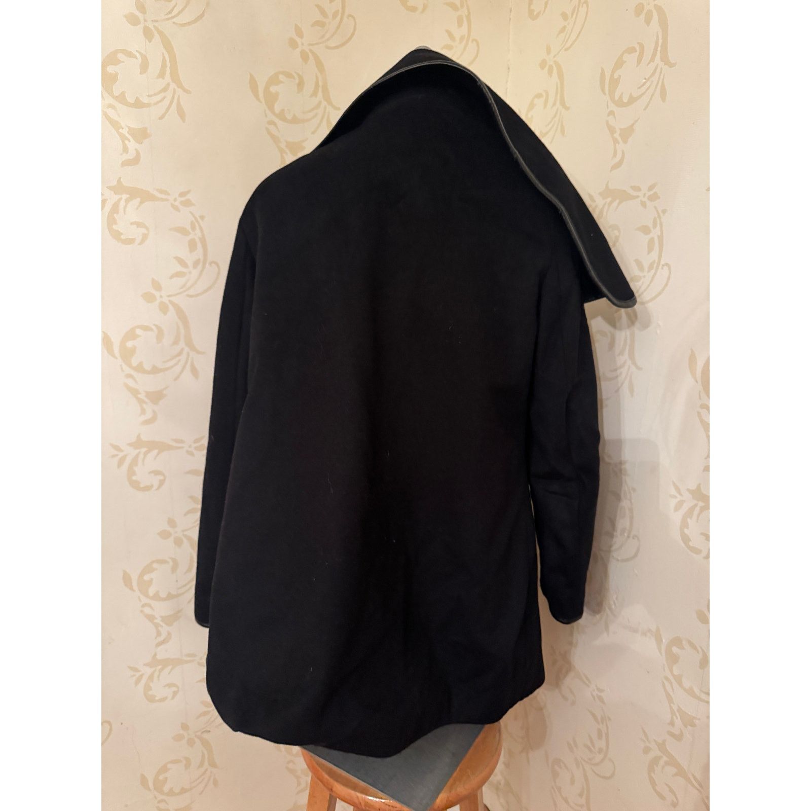 Betsey Johnson Betsy Johnson Wool Black Beautiful Swing Jacket Ladies 10 Size L / US 10 / IT 46 - 4 Thumbnail