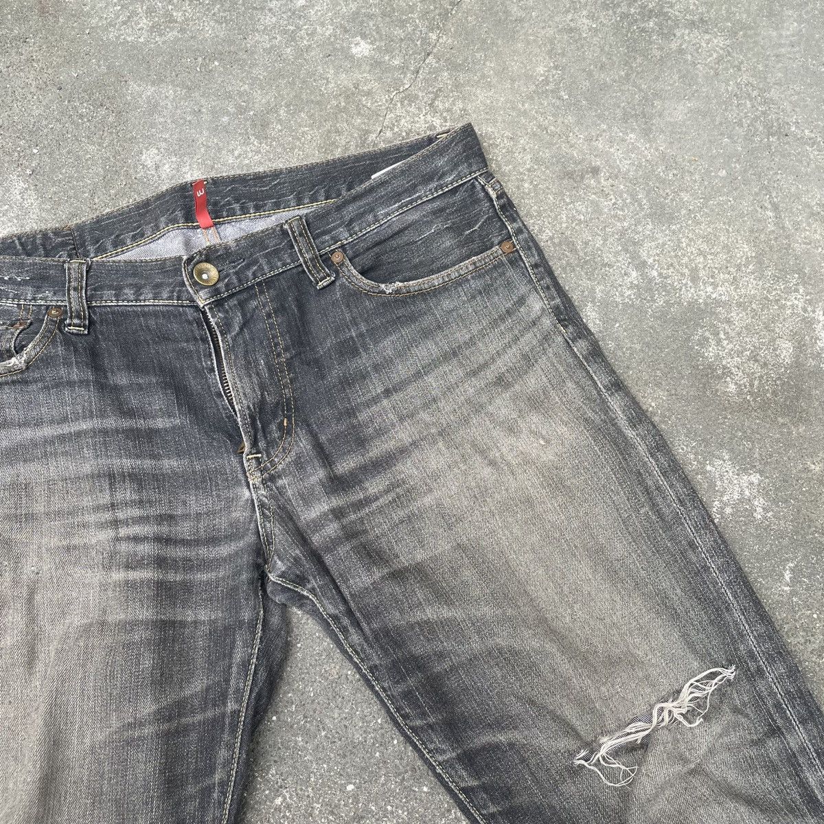 Undercover × Uniqlo Distressed Uniqlo UJ S001 MudWash Jeans Reguler Fit Straight Size US 34 / EU 50 - 4 Thumbnail