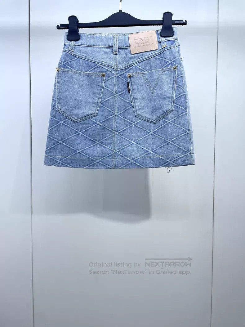 Louis Vuitton Louis Vuitton Rhombic denim skirt Size 33" - 2 Thumbnail