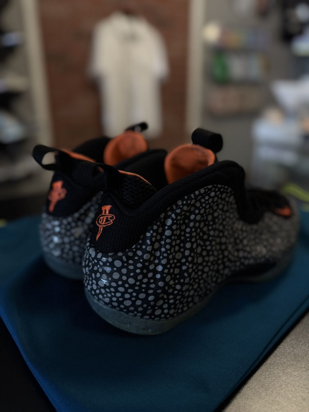 Nike Nike Foamposite Safari (2013) RARE Size 10 🧼 Size US 10 / EU 43 - 10 Thumbnail