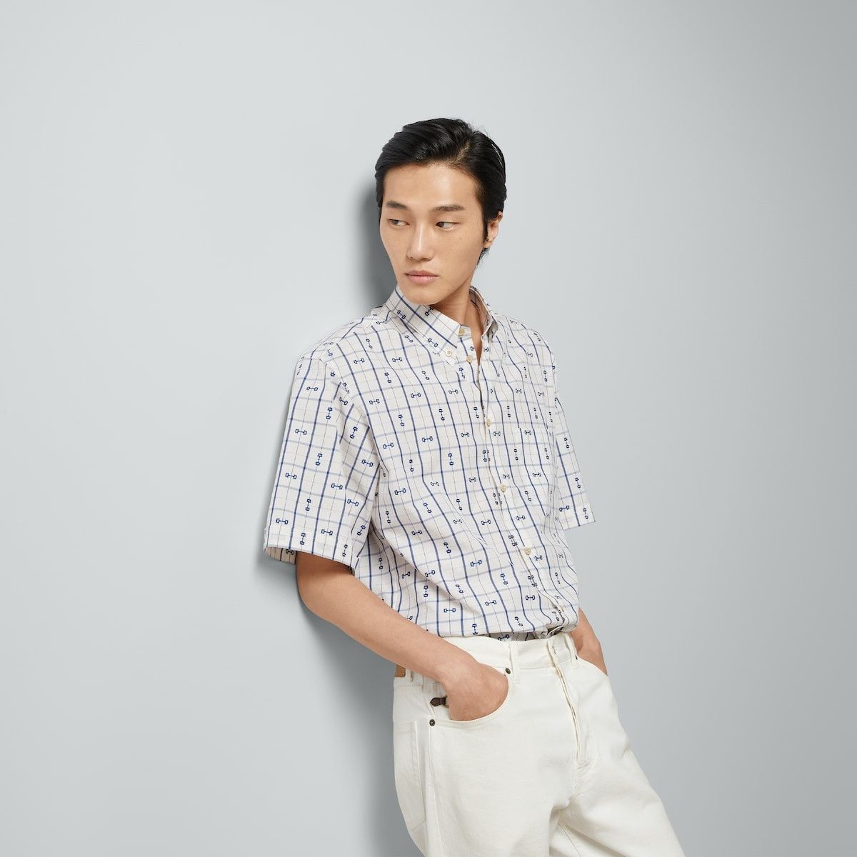 Gucci o1mt1gz0325 Horsebit Print Cotton Shirt in Ivory/Blue Size US M / EU 48-50 / 2 - 5 Thumbnail