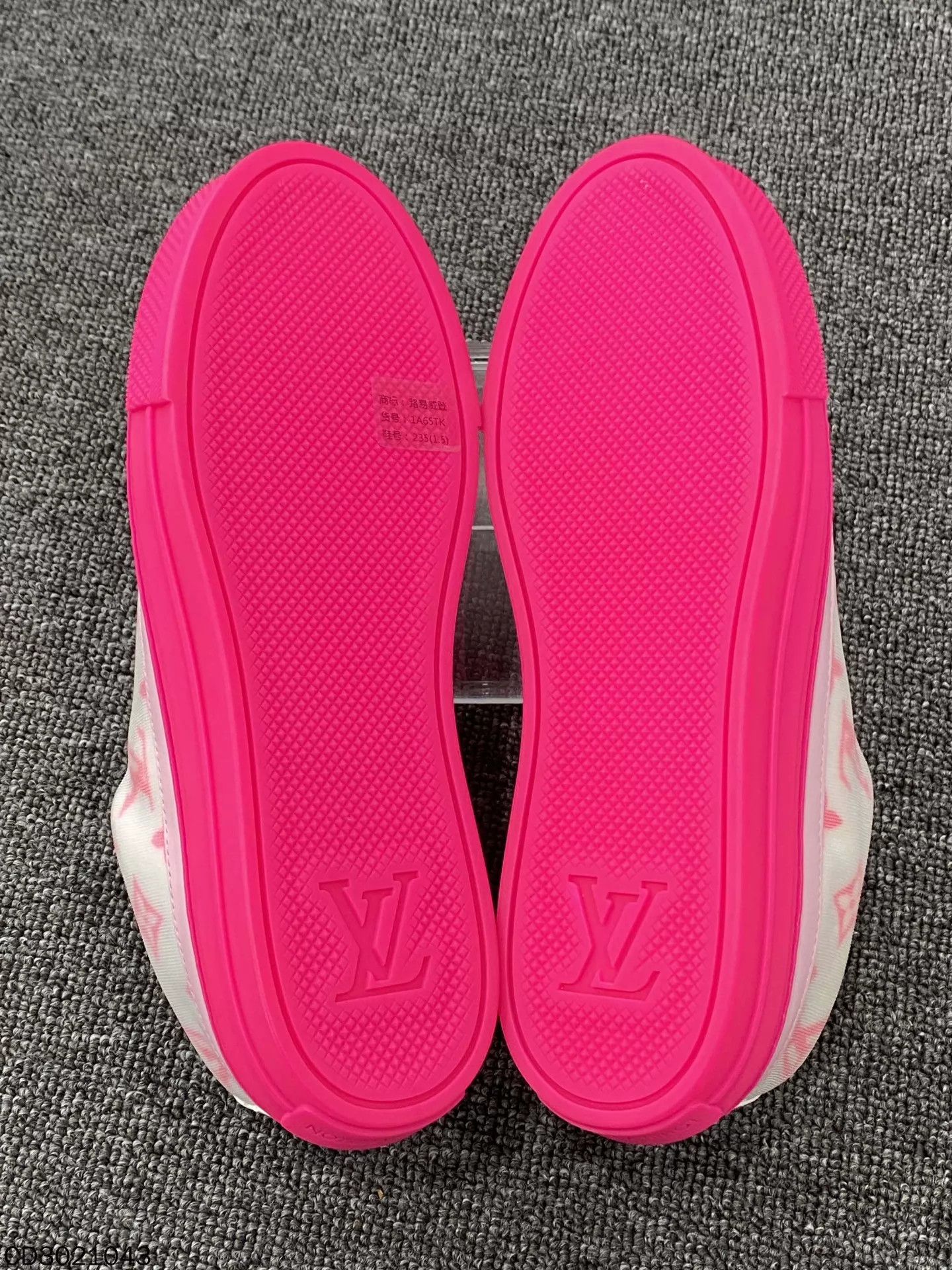 Louis Vuitton LV White Pink Monogram Sneaker 37 New Size US 6.5 / IT 36.5 - 6 Thumbnail