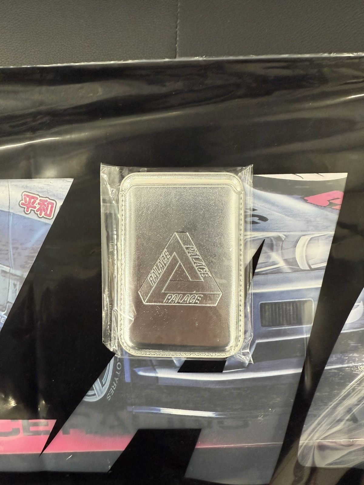 Palace Magsafe Wallet Silver PALACE Magsafe Wallet Silver