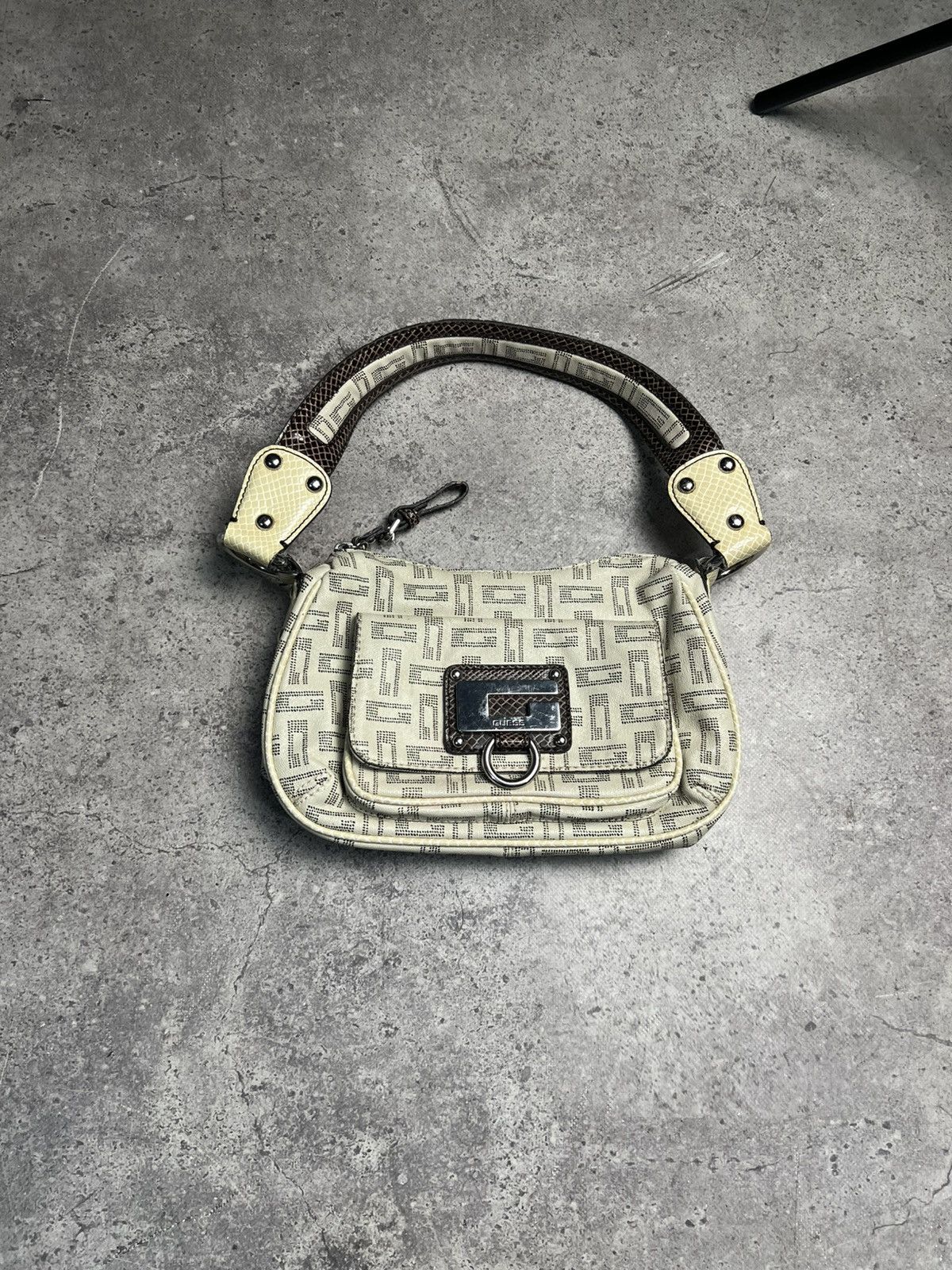 Guess Guess Vintage Bags Rare Y2K Size ONE SIZE - 1 Thumbnail