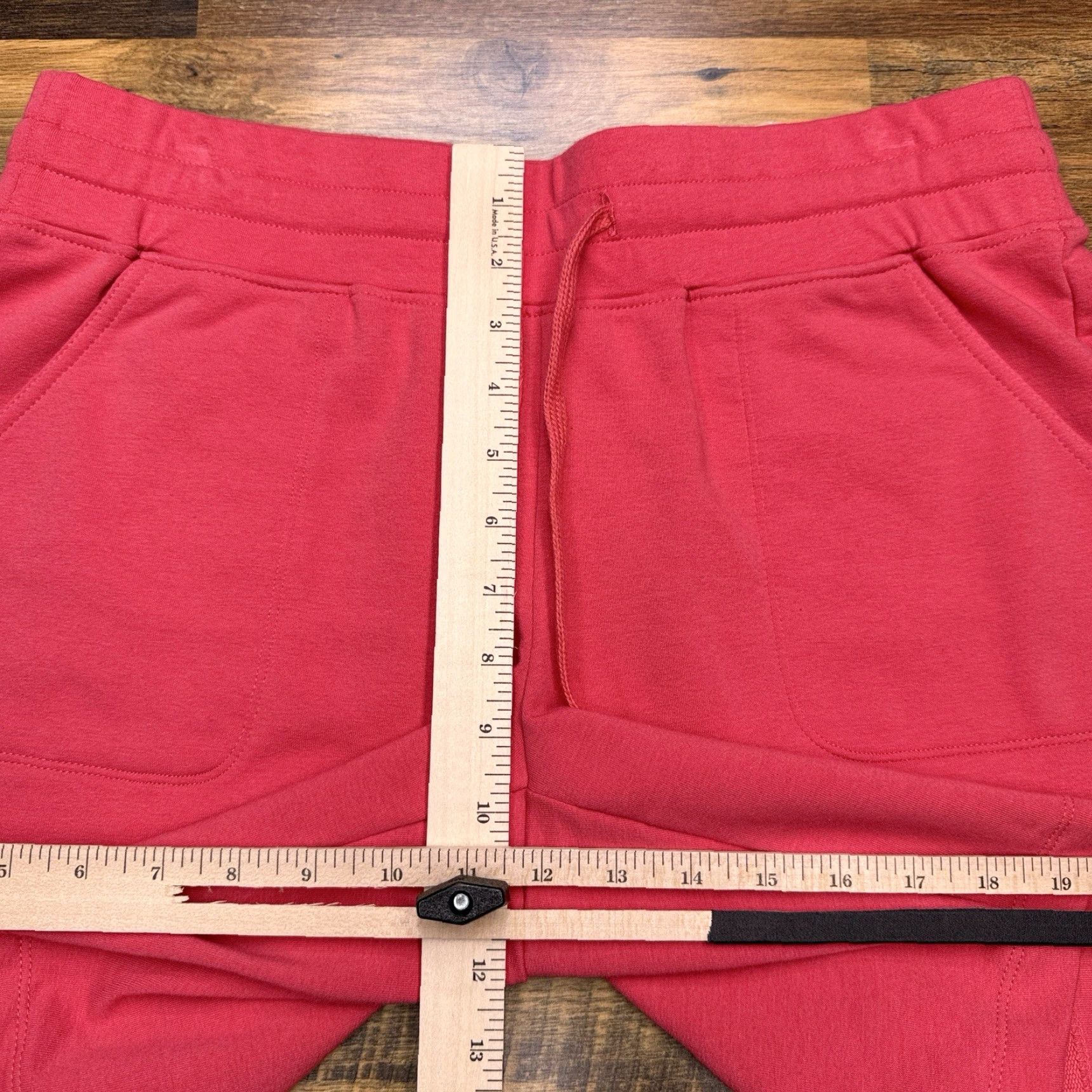 Vintage St. John's Bay Bermuda Shorts Womens Medium Petite Red Mid Rise Stretch New Size 32" / US 10 / IT 46 - 5 Thumbnail