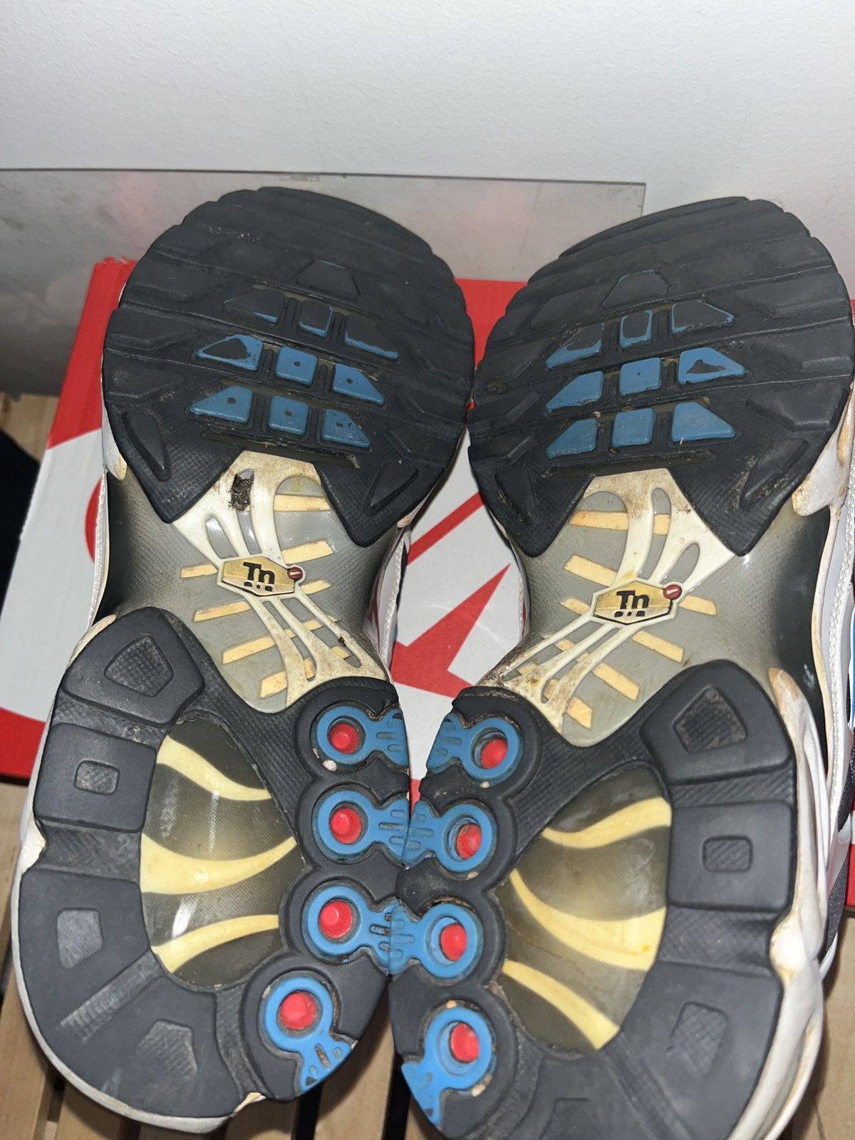 Nike Airmax Plus/Nike TN “Aqua Fades” Size US 10 / EU 43 - 4 Thumbnail