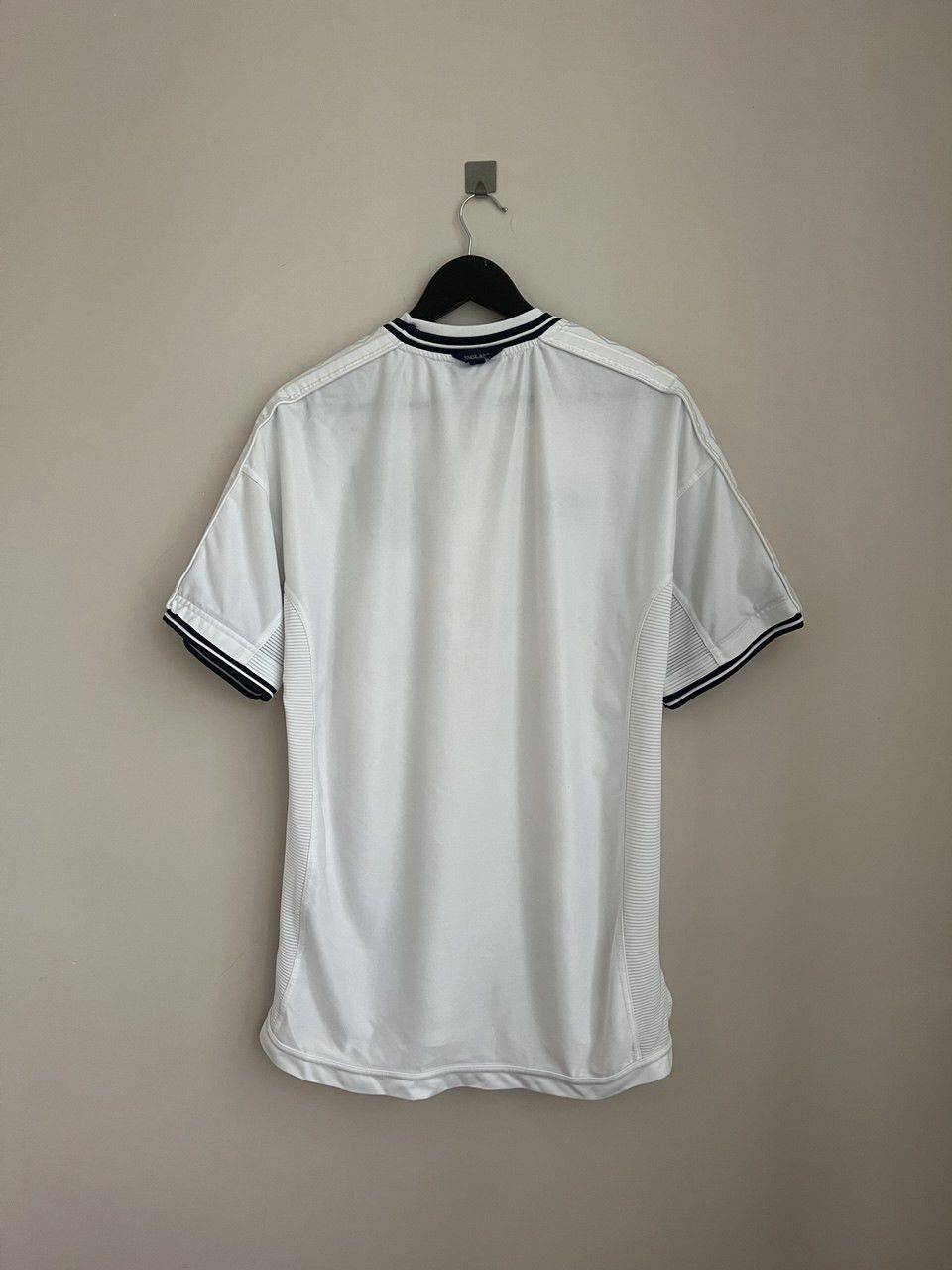 Umbro ENGLAND NATIONAL 1999 HOME SHIRT UMBRO VINTAGE JERSEY SZ XL Size US XL / EU 56 / 4 - 8 Thumbnail