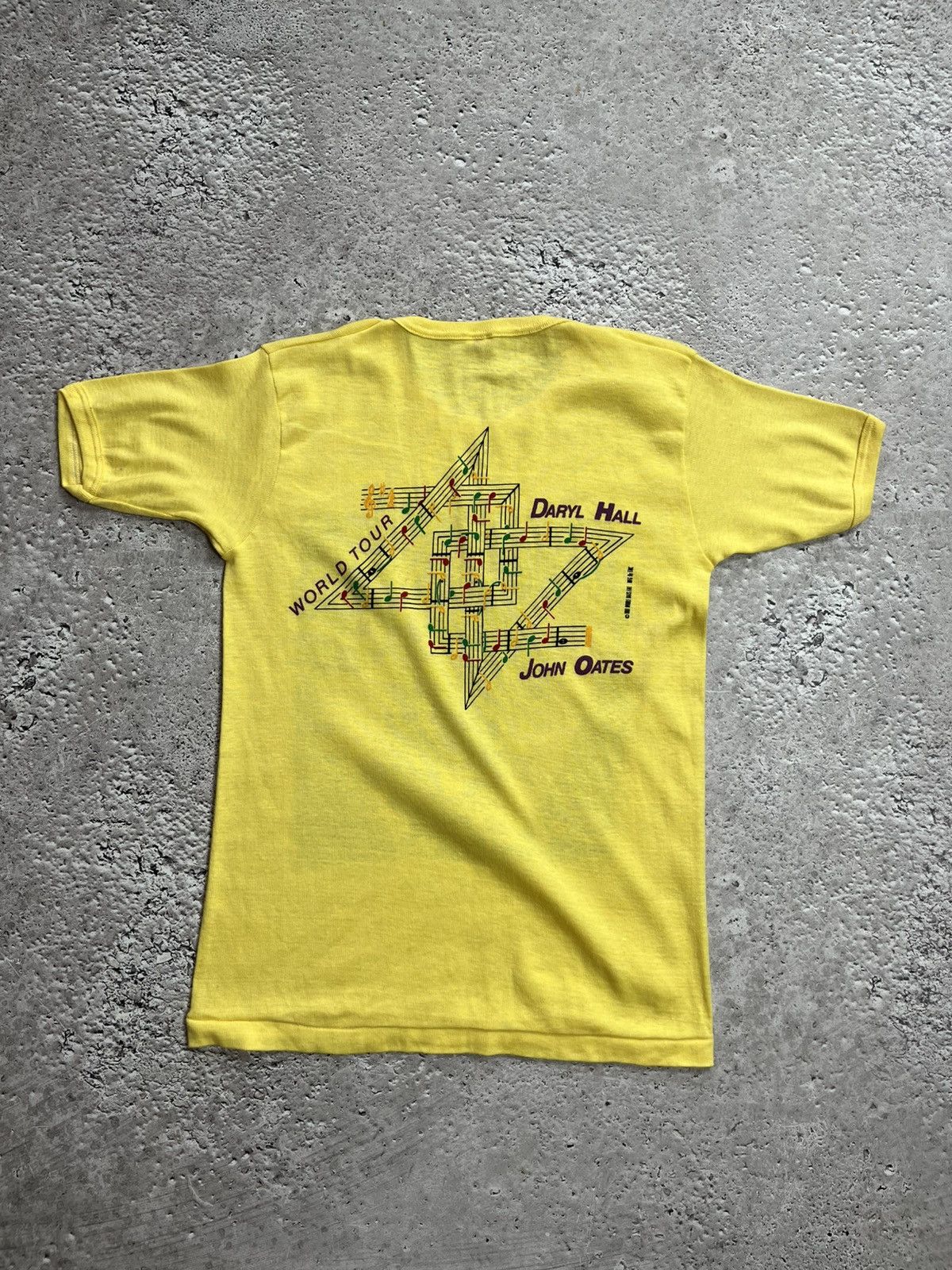 Band Tees 1981 Hall & Oates Tour T-Shirt Women’s Made in USA Size L Size L / US 10 / IT 46 - 9 Thumbnail