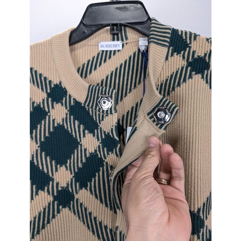 Burberry o1rshd1 Checked Cardigan in Beige/Green Size US XL / EU 56 / 4 - 8 Thumbnail