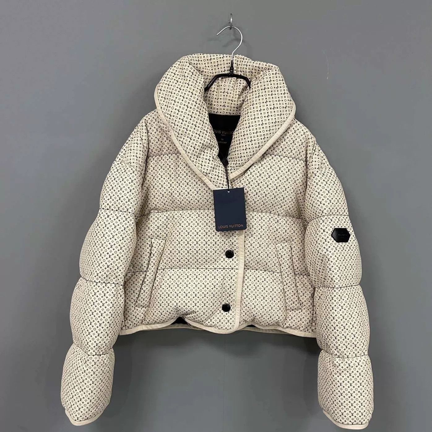 Louis Vuitton LV 26 new soft leather Monogram down jacket wmn 34 Size XS / US 0-2 / IT 36-38 - 1 Thumbnail