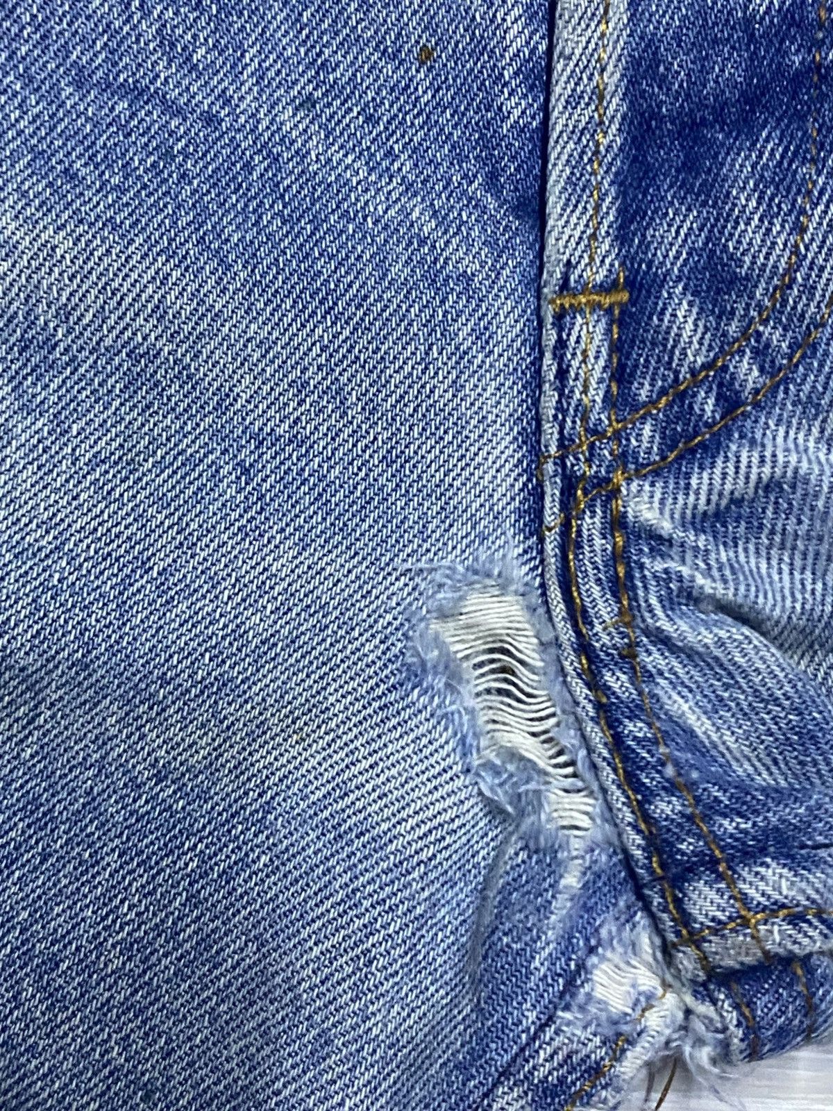 Levi's Vintage Levis 501 90s ButtonFly 522 Distressed Jeans Size US 32 / EU 48 - 14 Thumbnail