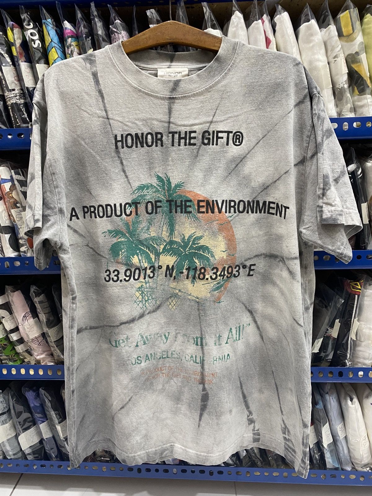 Japanese Brand HONOR THE GIFT TSHIRT Size US L / EU 52-54 / 3 - 1 Thumbnail