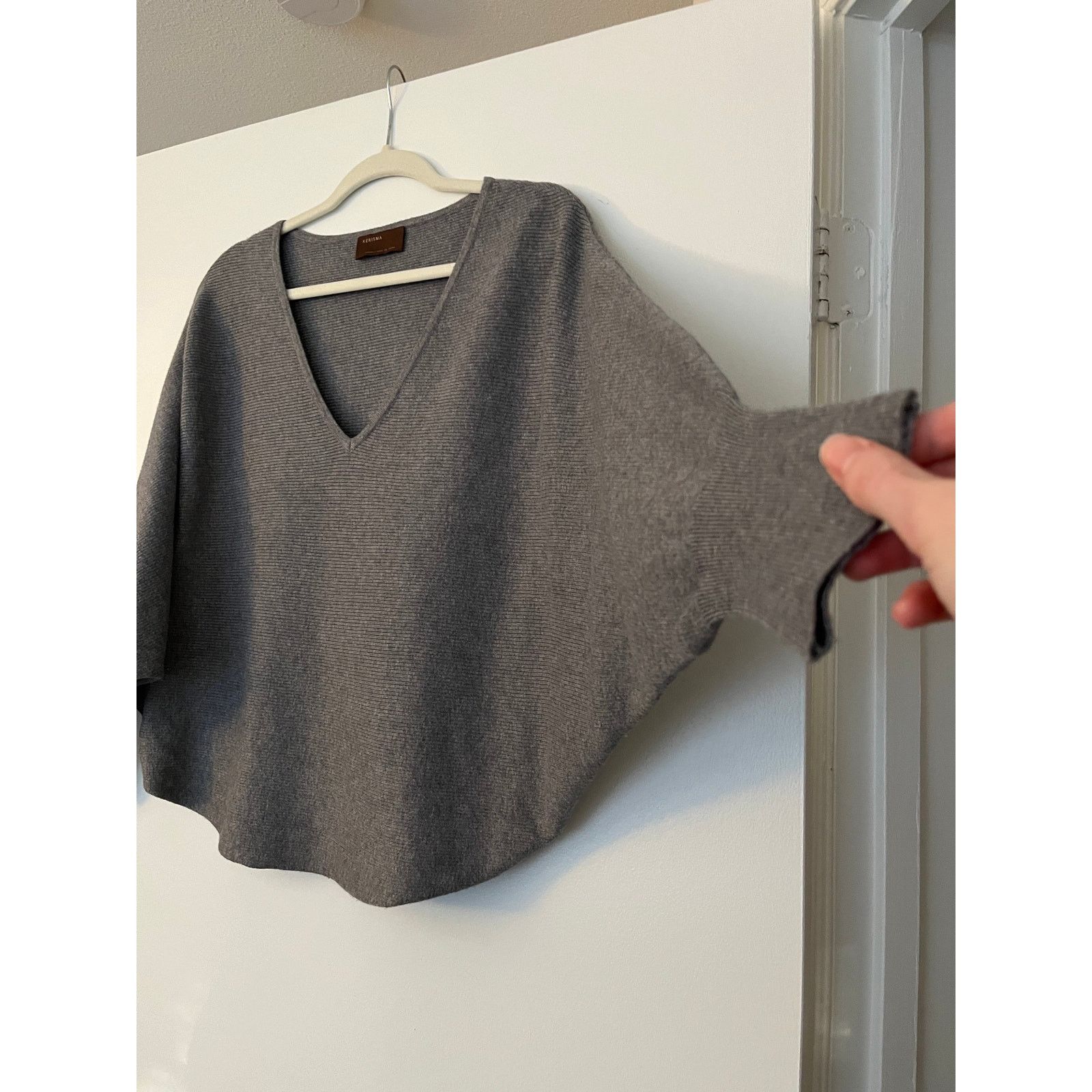 Designer Kerisma Ryu V-neck Grey Favorite Sweater Sz S/M Size M / US 6-8 / IT 42-44 - 3 Thumbnail