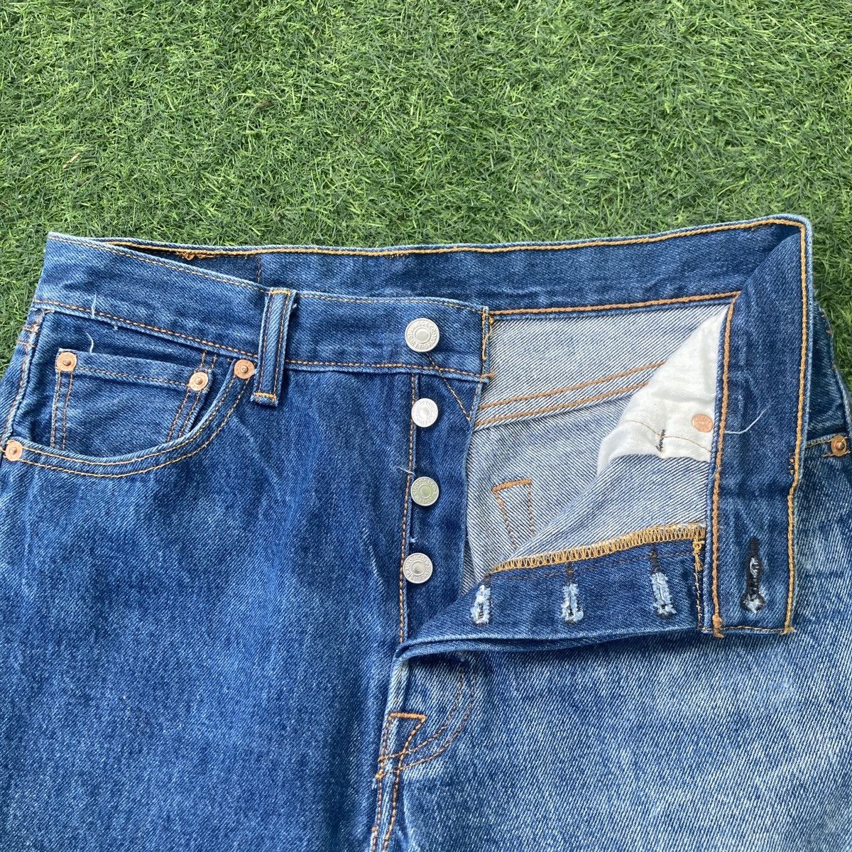 Levi's × Levi's Vintage Clothing × Vintage VINTAGE 90s LEVI’S 501 DISTRESSED JEANS Size US 31 - 10 Thumbnail