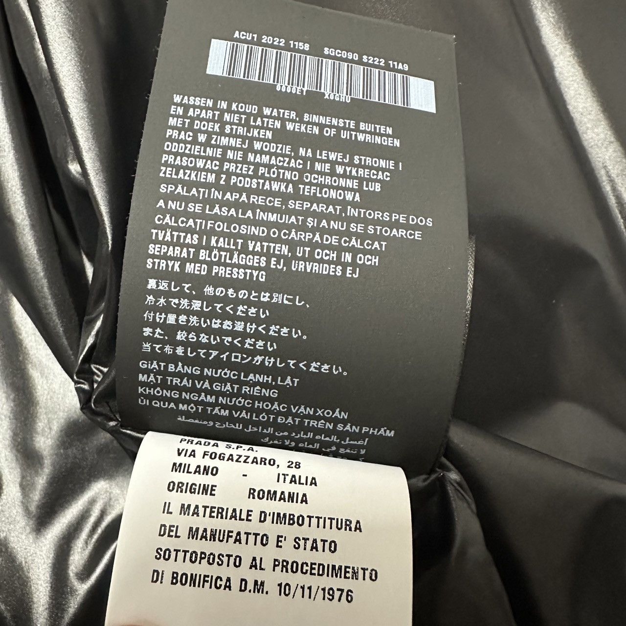 Prada Prada mens size S M black re-nylon Jacket gilet Vest Size US S / EU 44-46 / 1 - 21 Thumbnail