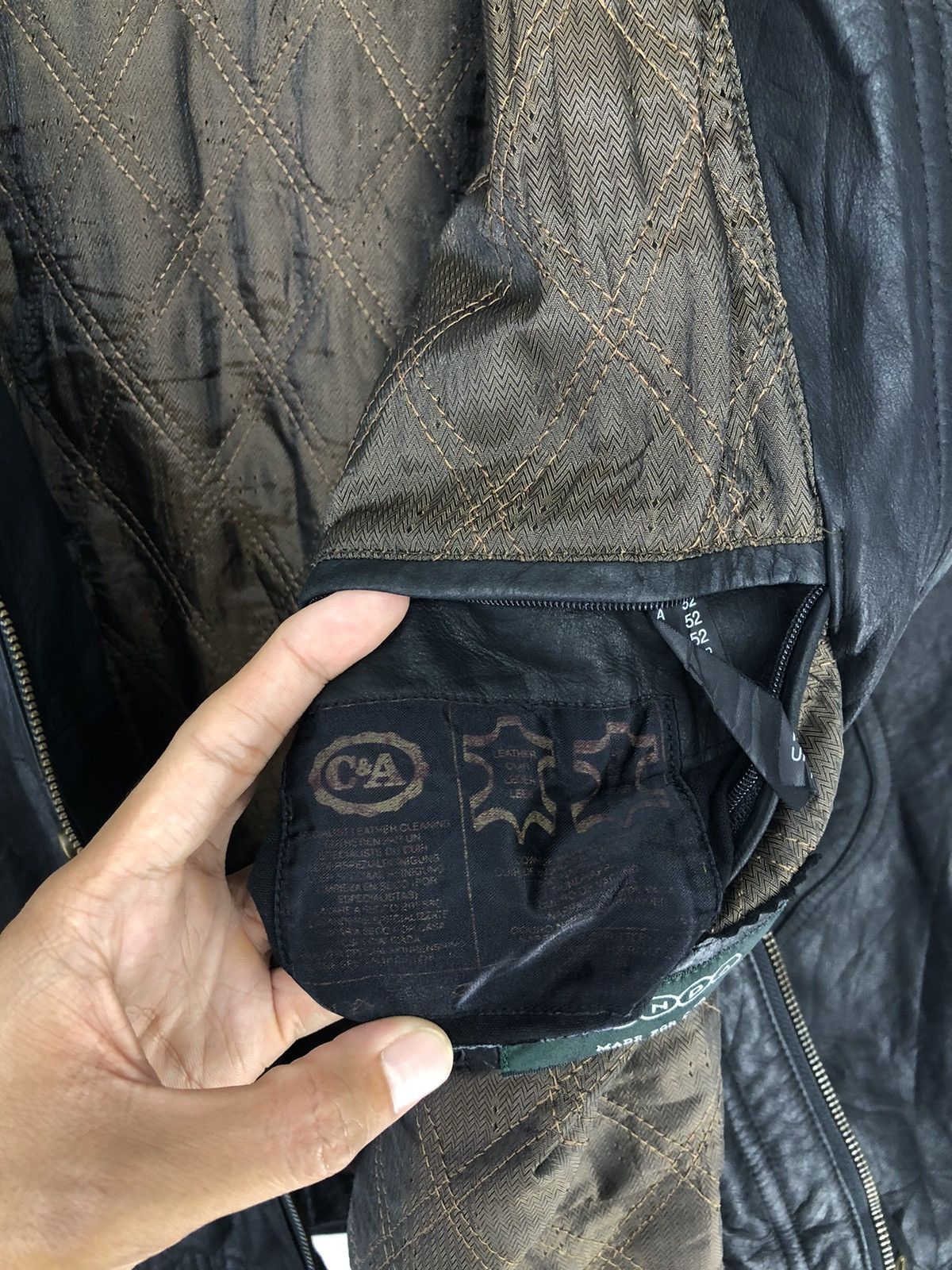 Genuine Leather Vintage C&A San Diego Cowhide Leather Bomber Jacket Size US L / EU 52-54 / 3 - 18 Thumbnail