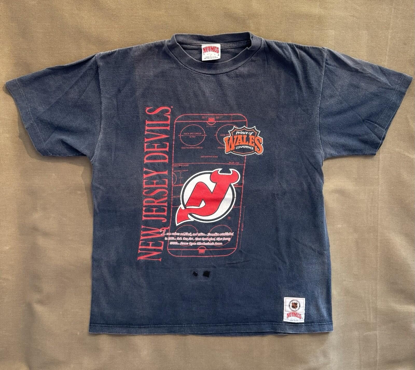 Vintage Vintage 90s New Jersey Devils NHL Nutmeg Mills Faded T-Shirt Size ONE SIZE - 1 Thumbnail
