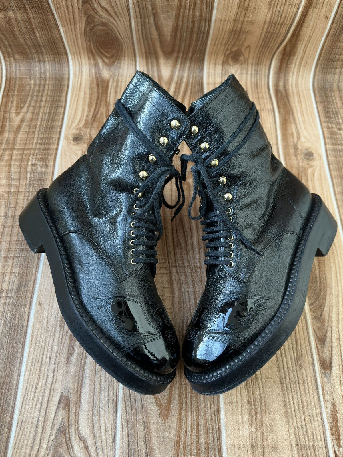 Chanel Chanel interlocking CC Logo Utah Eagle Black Biker Boots Size US 7 / IT 37 - 7 Thumbnail