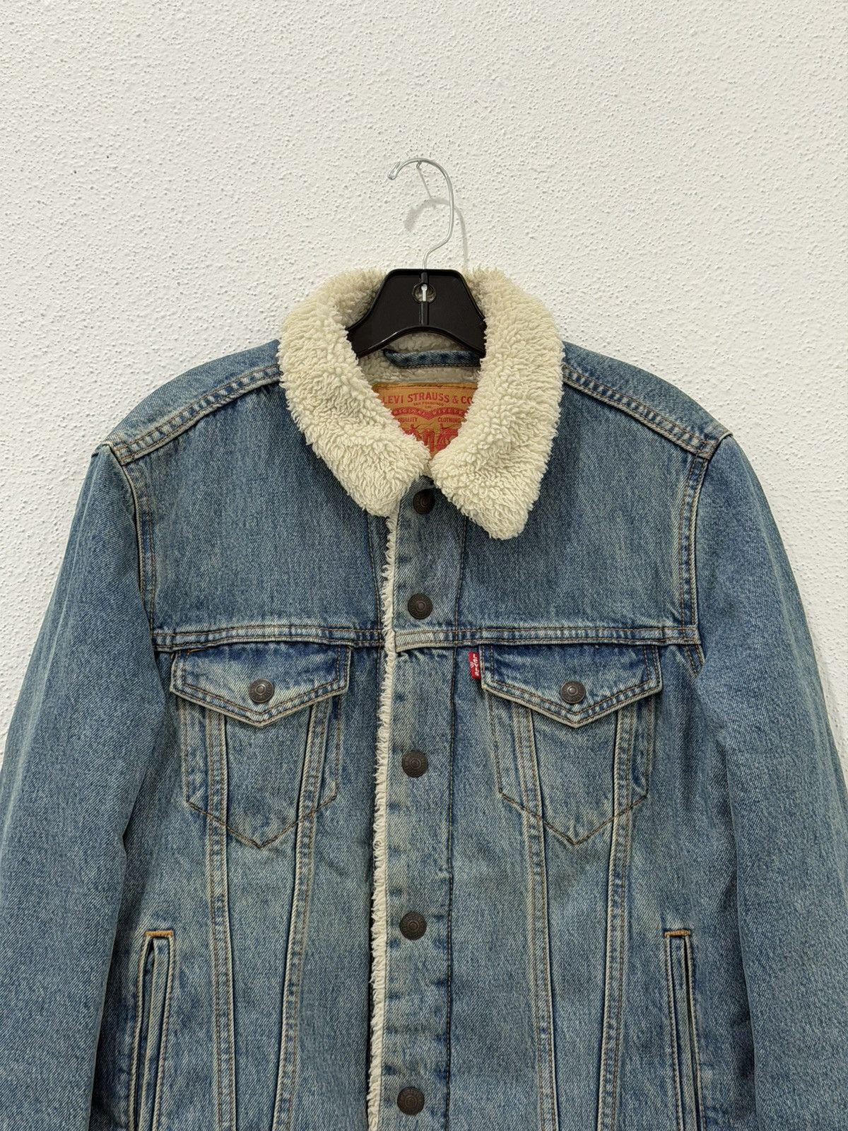 Levi's Levi’s Sherpa Trucker Denim Jacket Size Small Vintage Wash Size US S / EU 44-46 / 1 - 2 Thumbnail