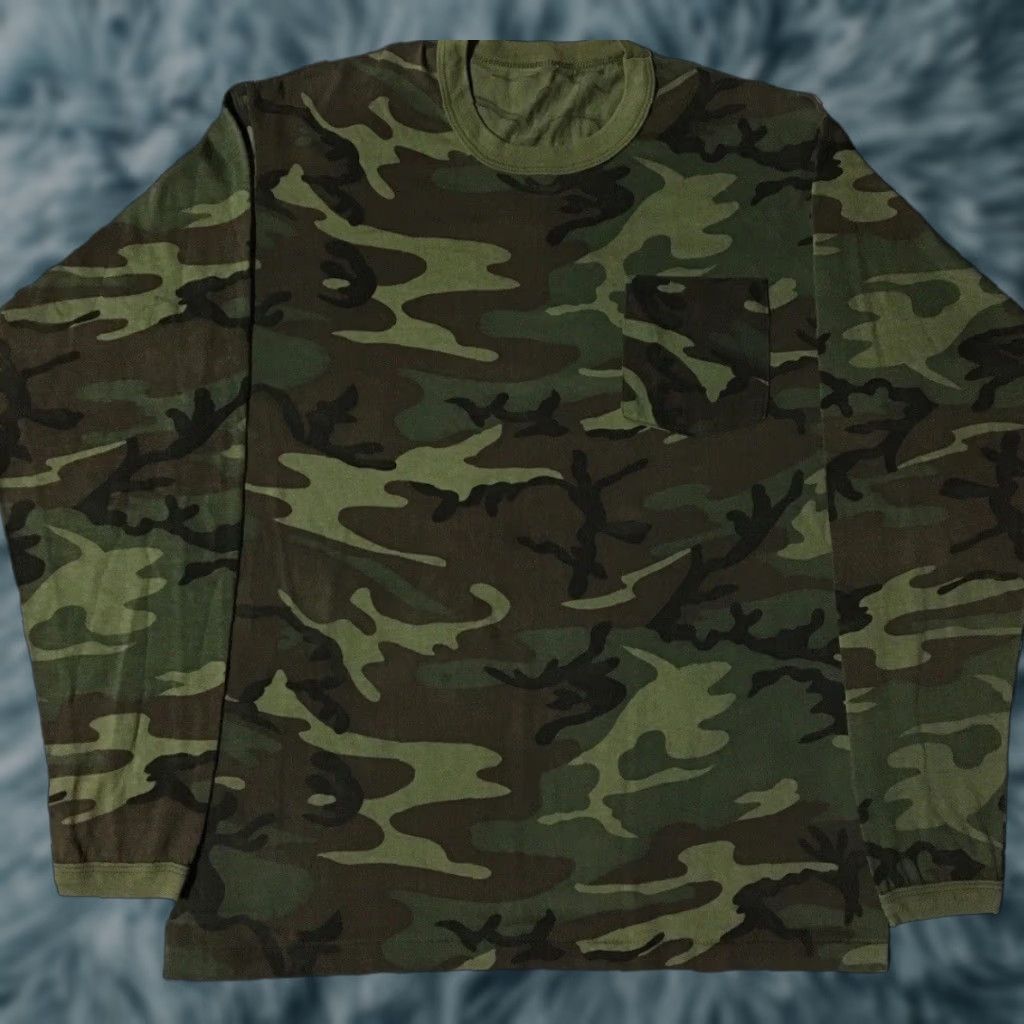 Vintage VINTAGE 80s Faded Distress Camouflage Shirt M Army Military Punk Grunge Biker PFU PE 90s Size US M / EU 48-50 / 2 - 1 Thumbnail