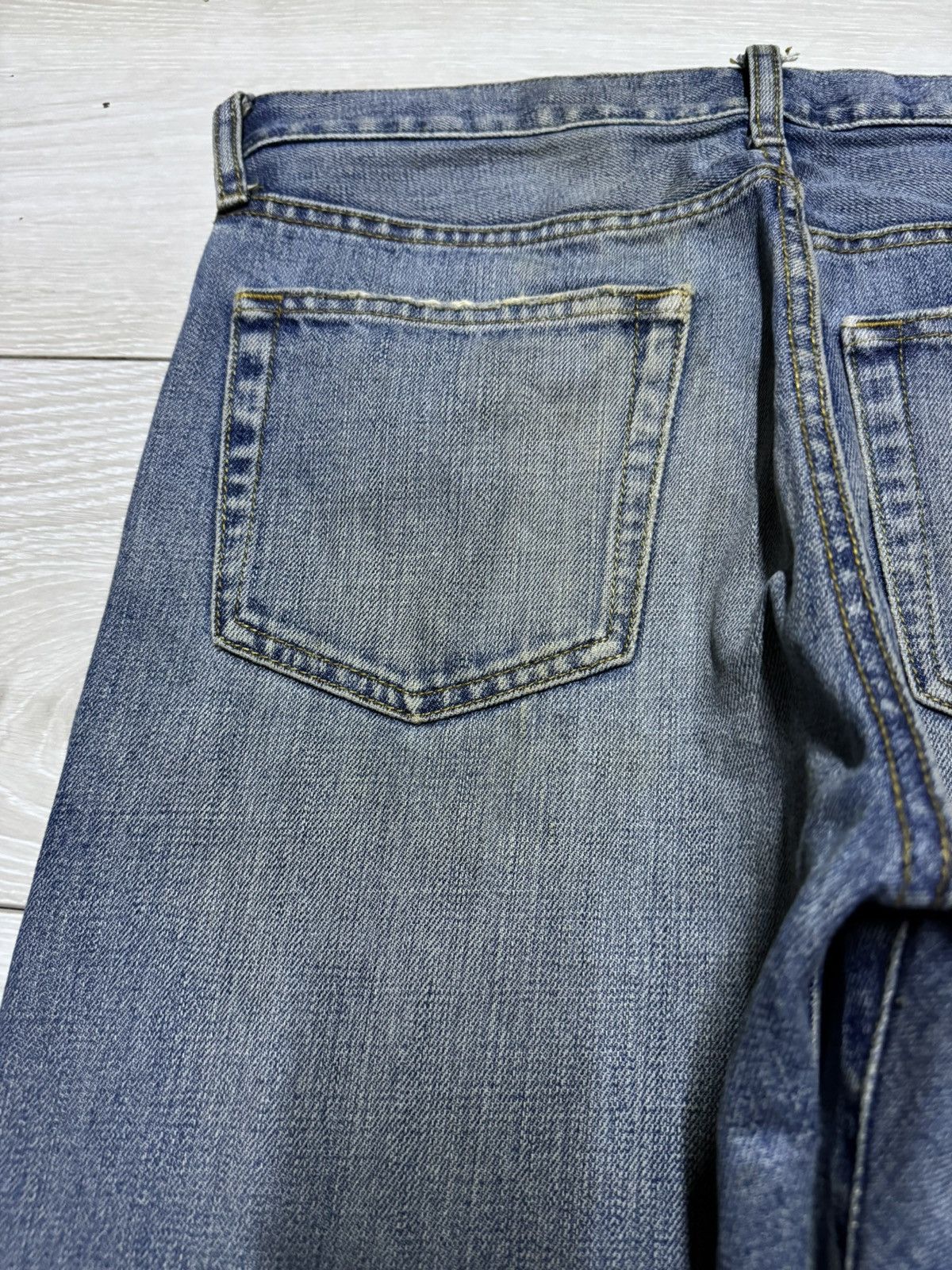 Uniqlo Vintage Japanese Brand Uniqlo Ring Light Wash Loose Jeans Size US 31 - 9 Thumbnail