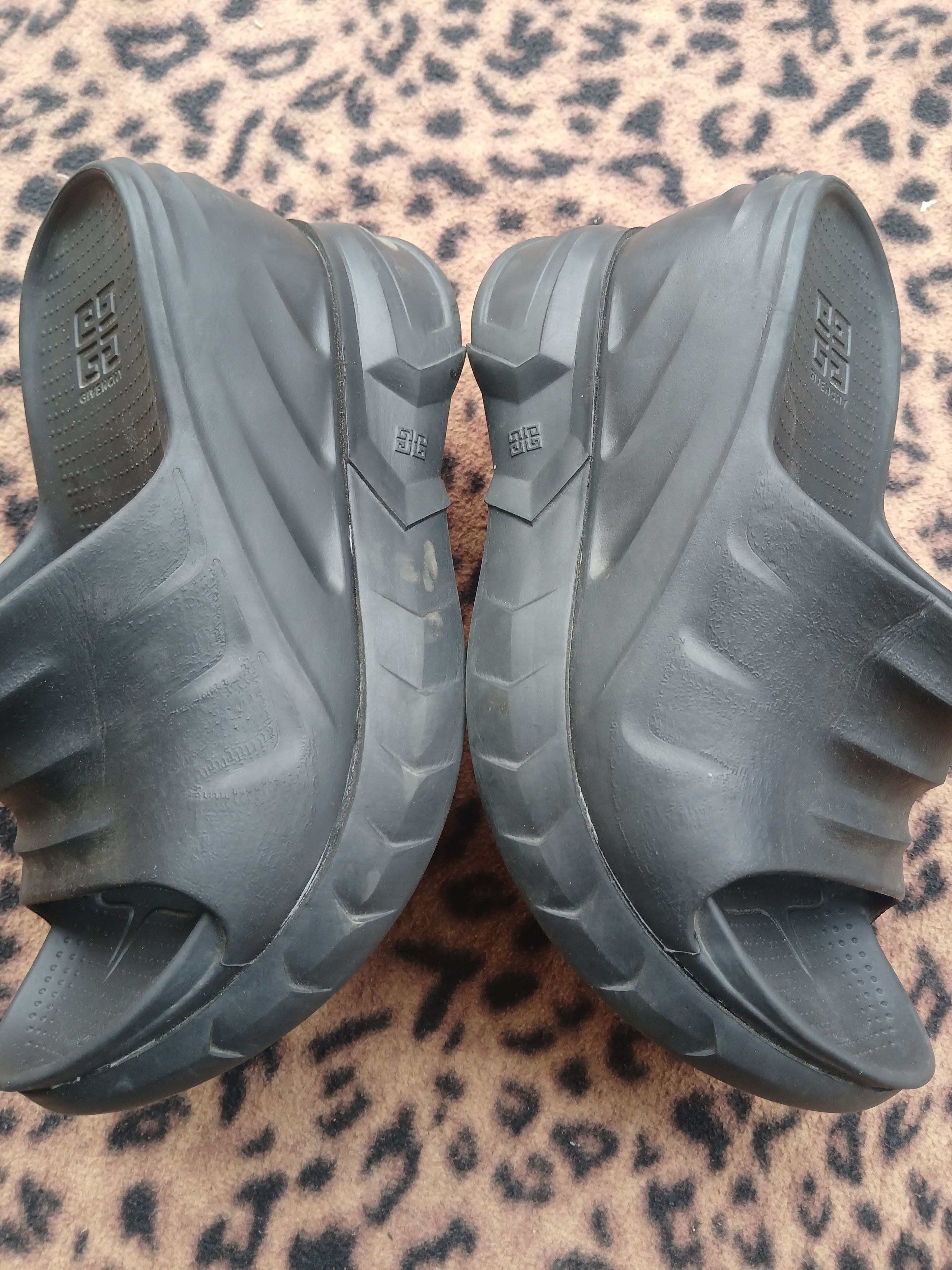 Givenchy Givenchy marshmallow wedge shark slides Size US 6.5 / IT 36.5 - 3 Thumbnail