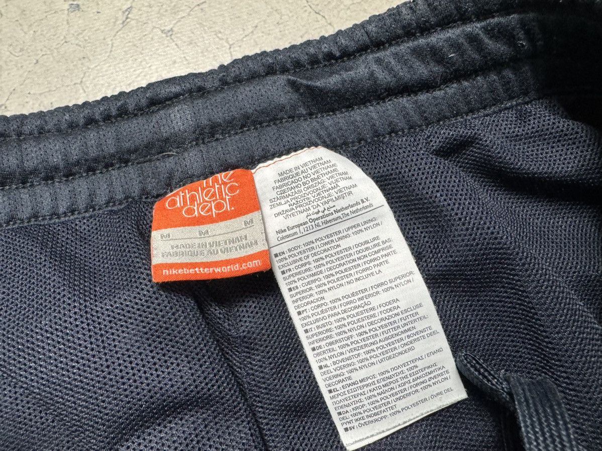 Nike Nike Vintage Nylon Baggy Track Pants Drill Swoosh Size M Size US 32 / EU 48 - 4 Thumbnail