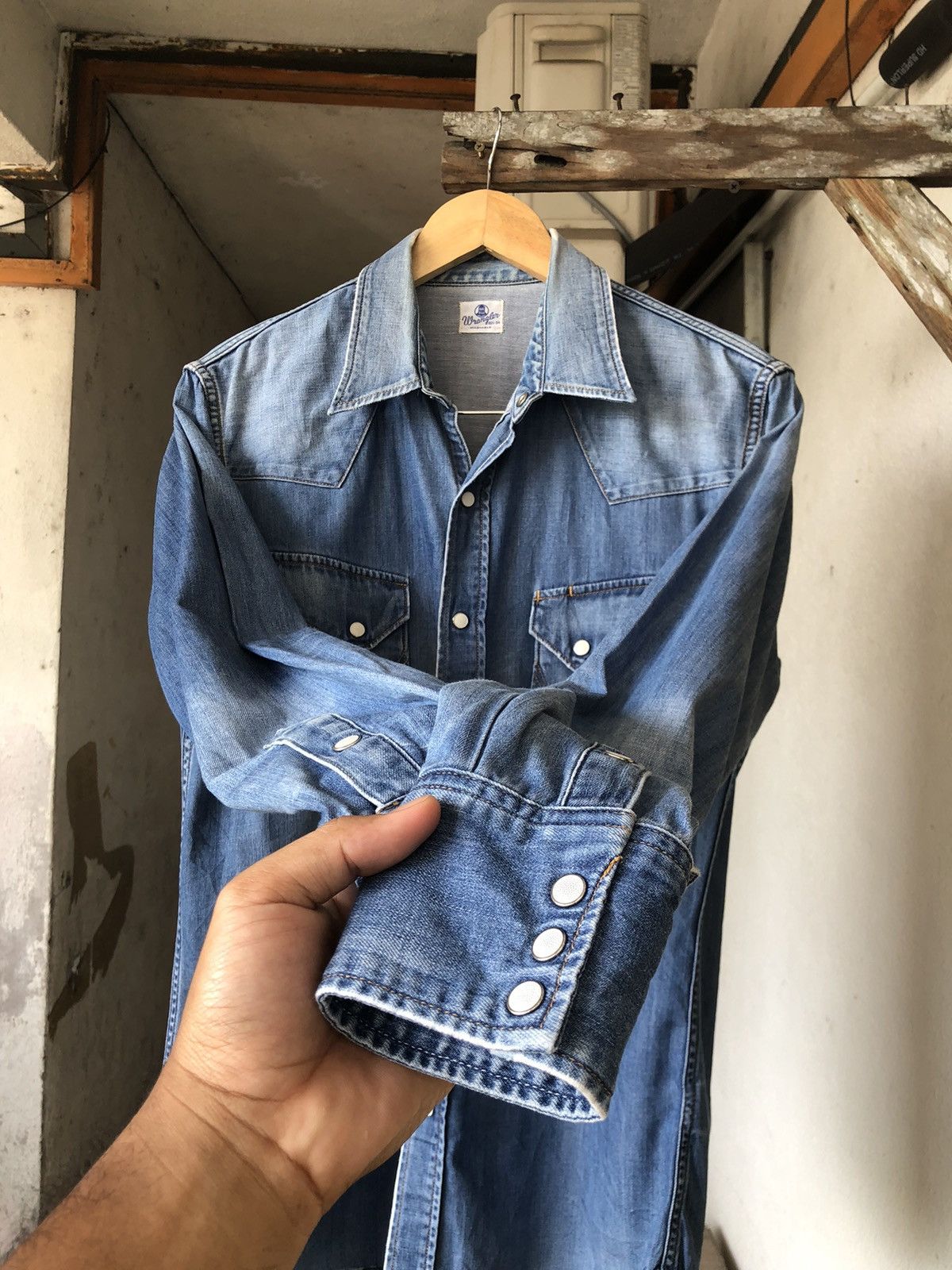 Vintage Nice🔥Vintage Wrangler Distressed Cowboy Style Western Shirt Size US L / EU 52-54 / 3 - 15 Thumbnail