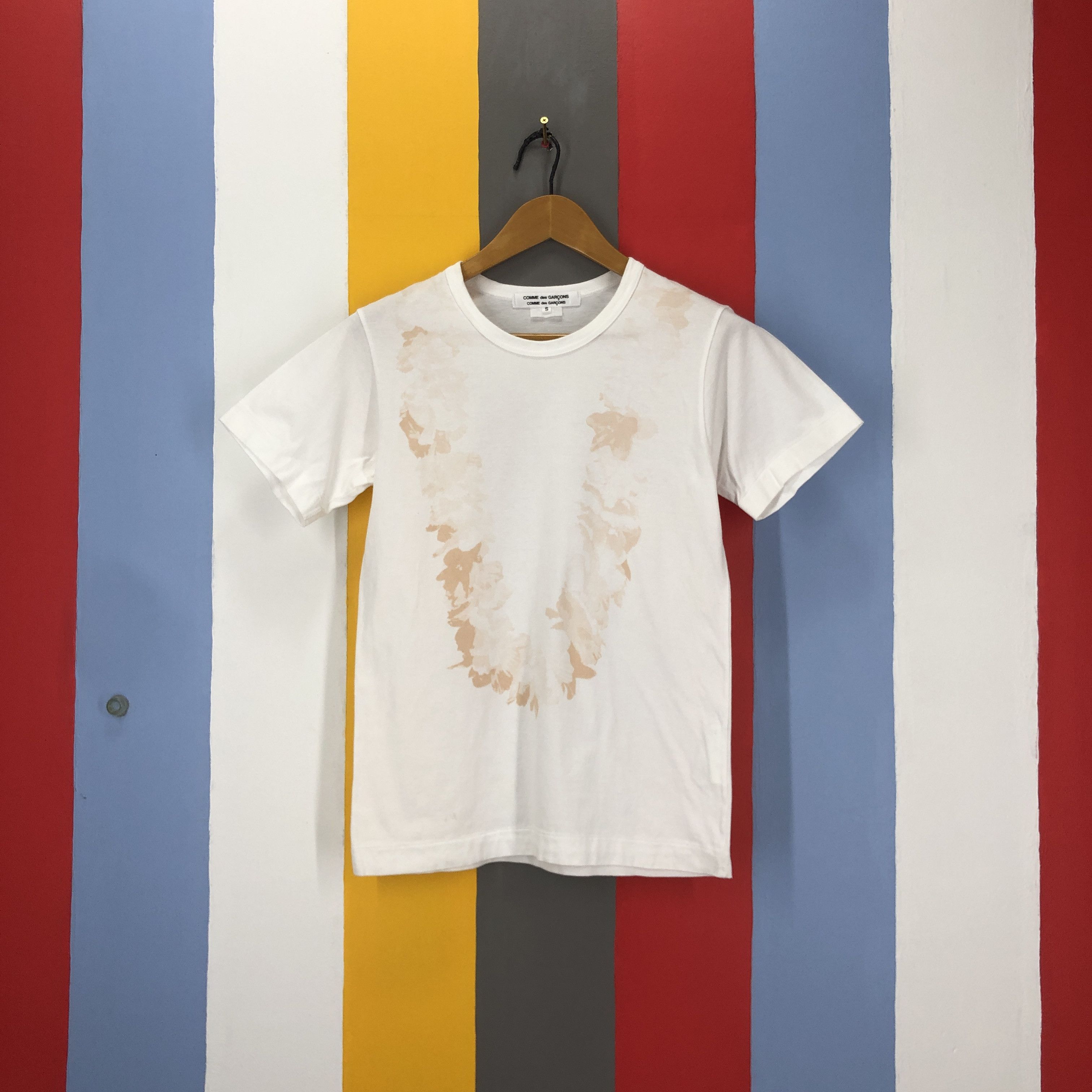 CDG by Comme des Garcons CDG Flower Necklace Design T Shirt #1527/AZ Size US S / EU 44-46 / 1 - 1 Thumbnail