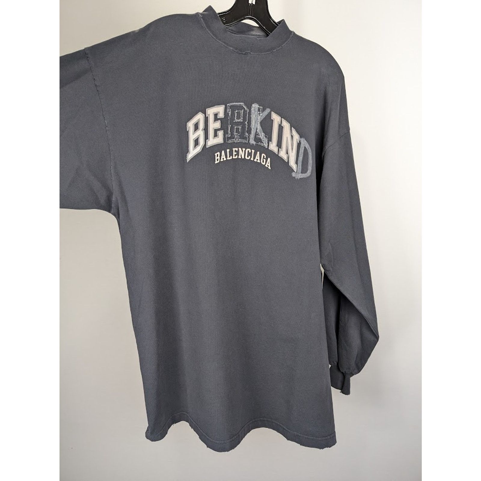 Balenciaga o1rshd1 Long Sleeve T-Shirt in Black Size US L / EU 52-54 / 3 - 9 Thumbnail