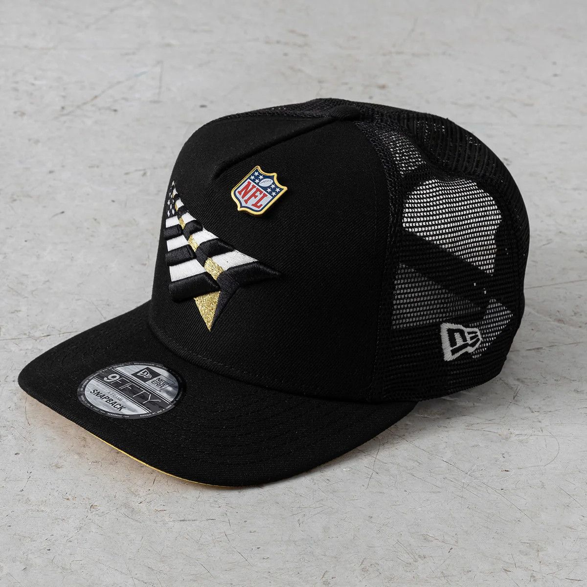 New Era × Paper Planes × ROC NATION Super Bowl LIX 9FIFTY A-Frame Snapback Trucker Hat Size ONE SIZE - 8 Thumbnail